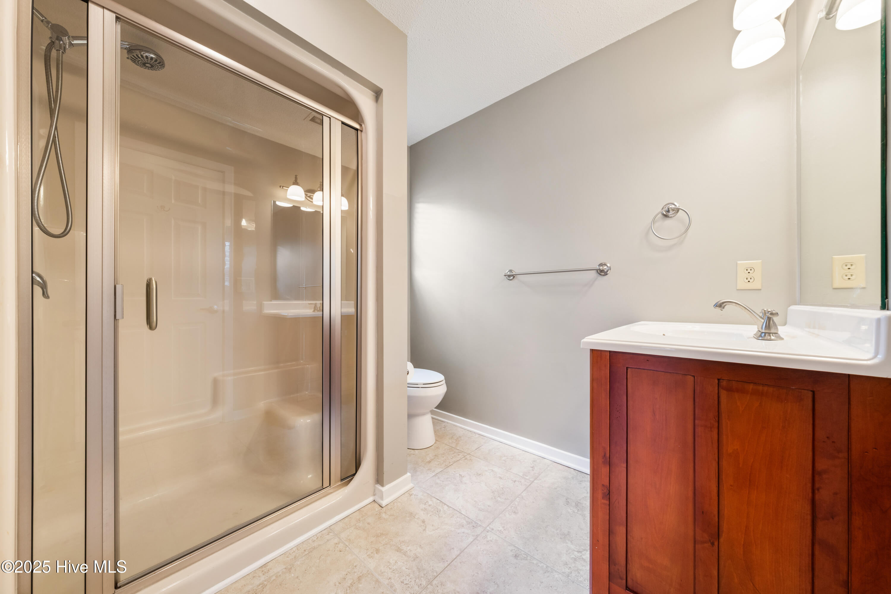 100543357 | Photo 29