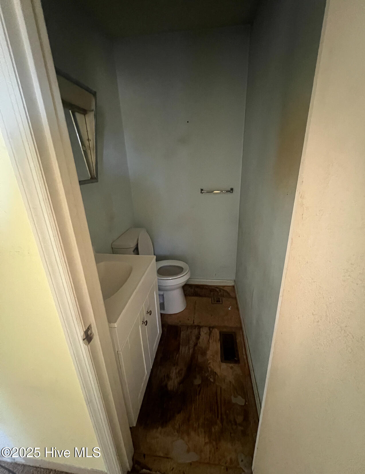 100545246 | Photo 14