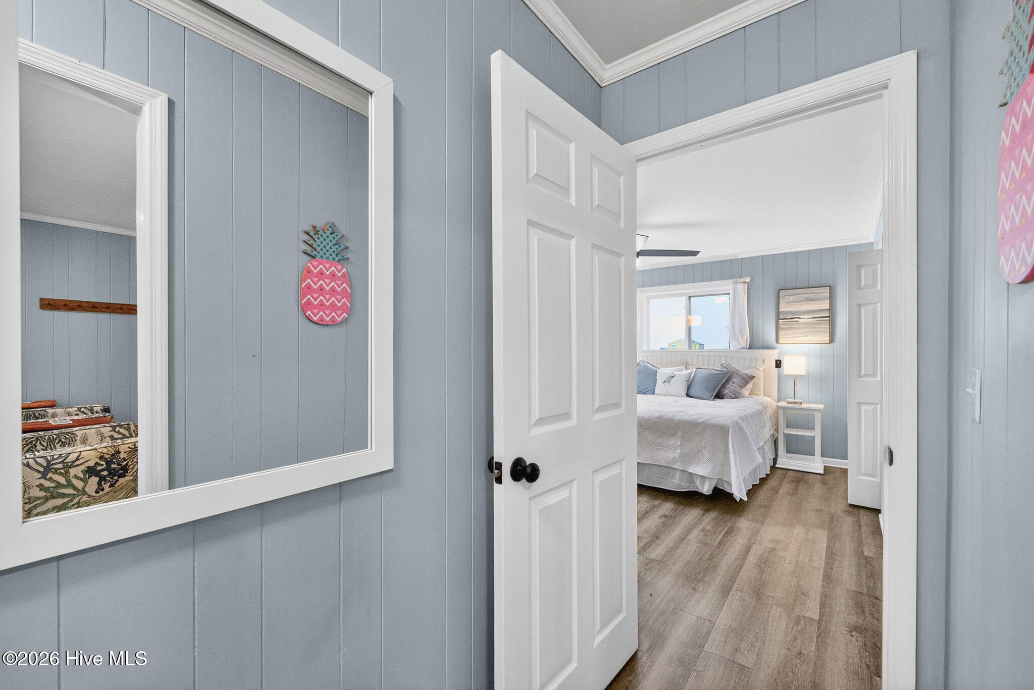 100558118 | Photo 30