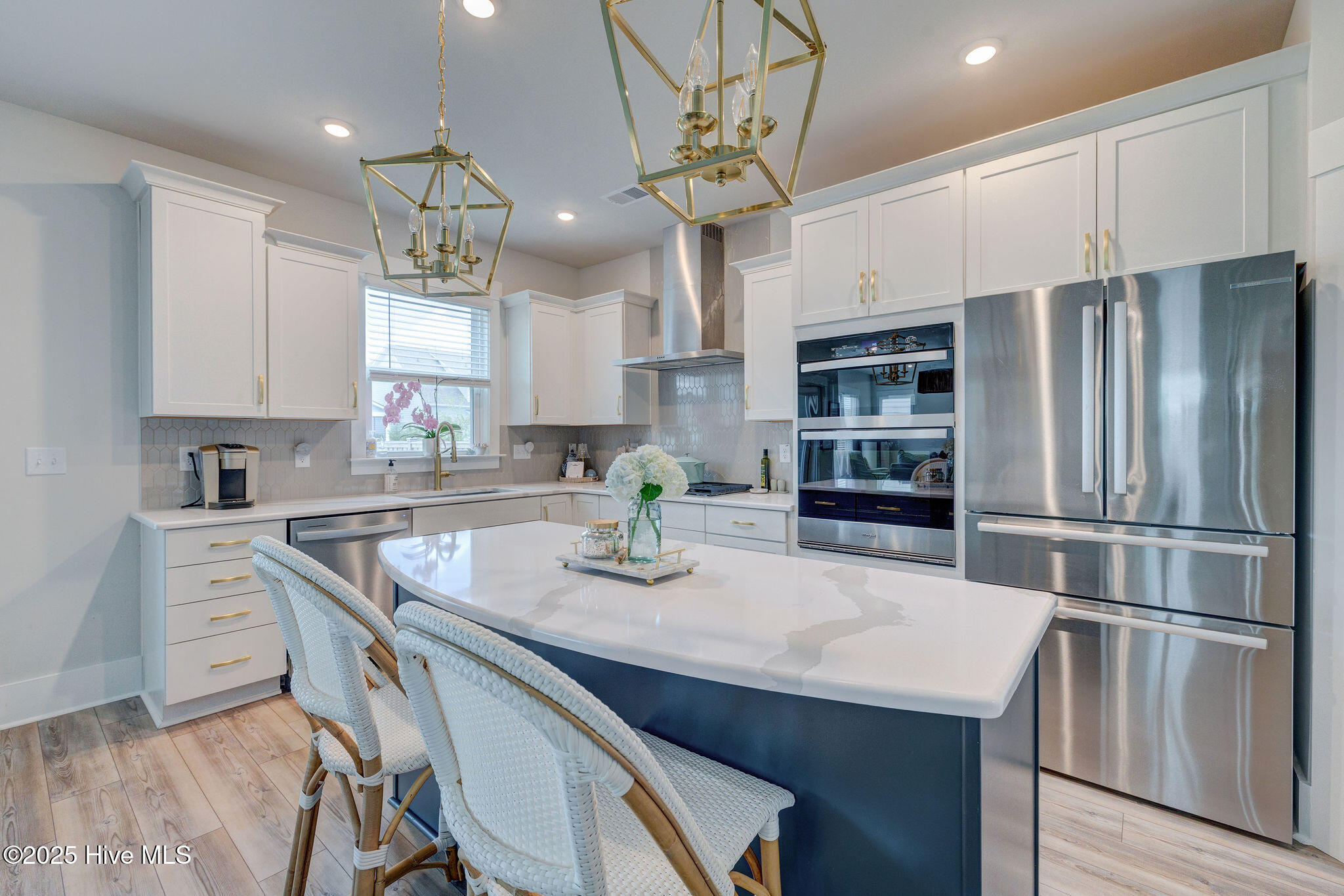 100524366 | Photo 16