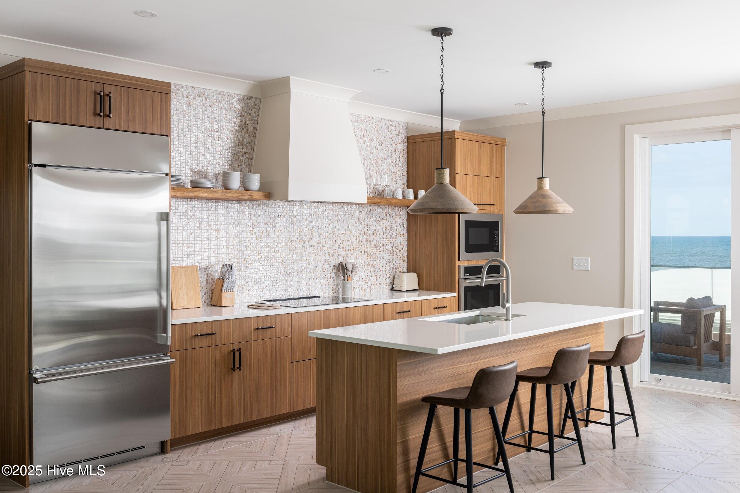 100503115 | Photo 11