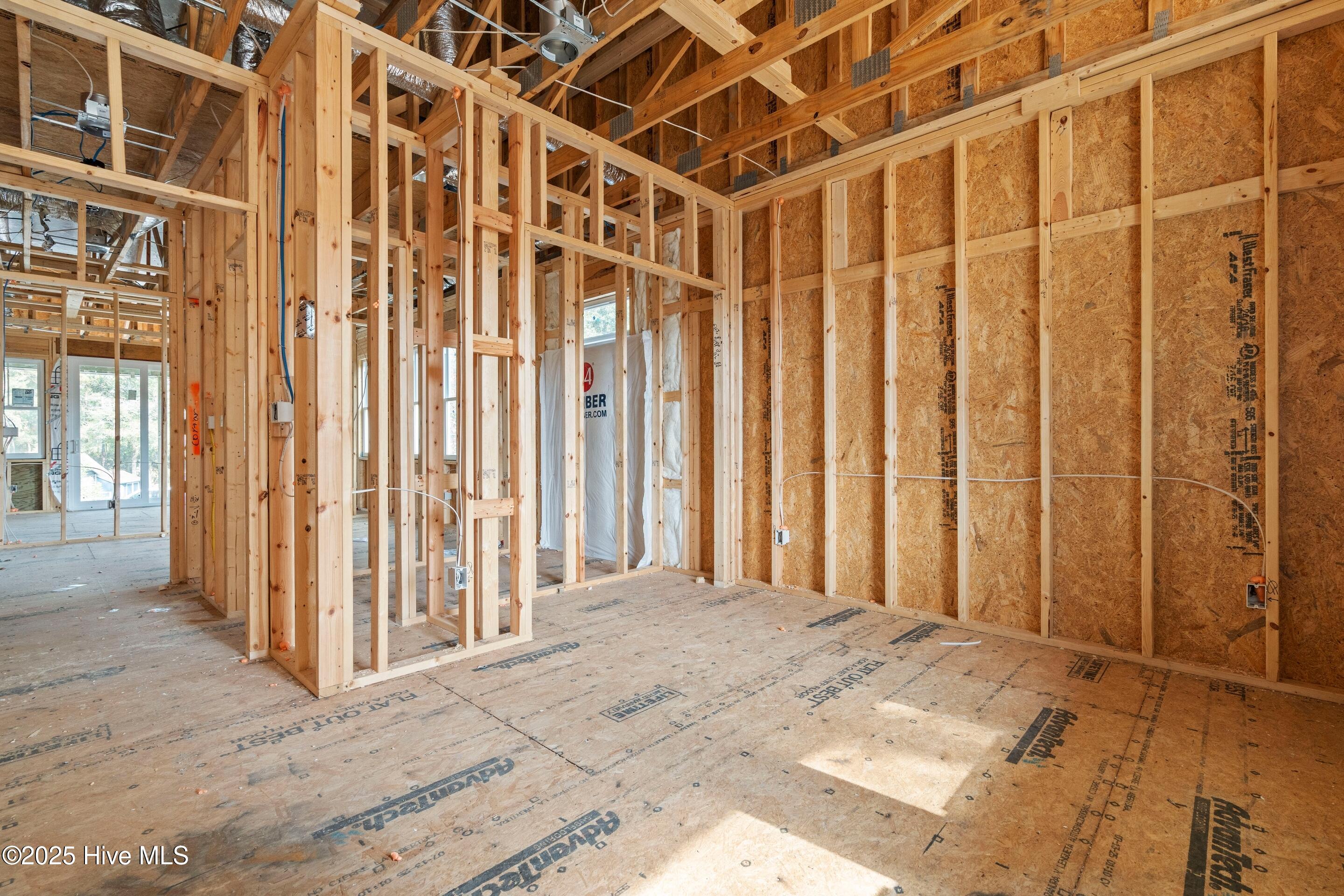 100543070 | Photo 58