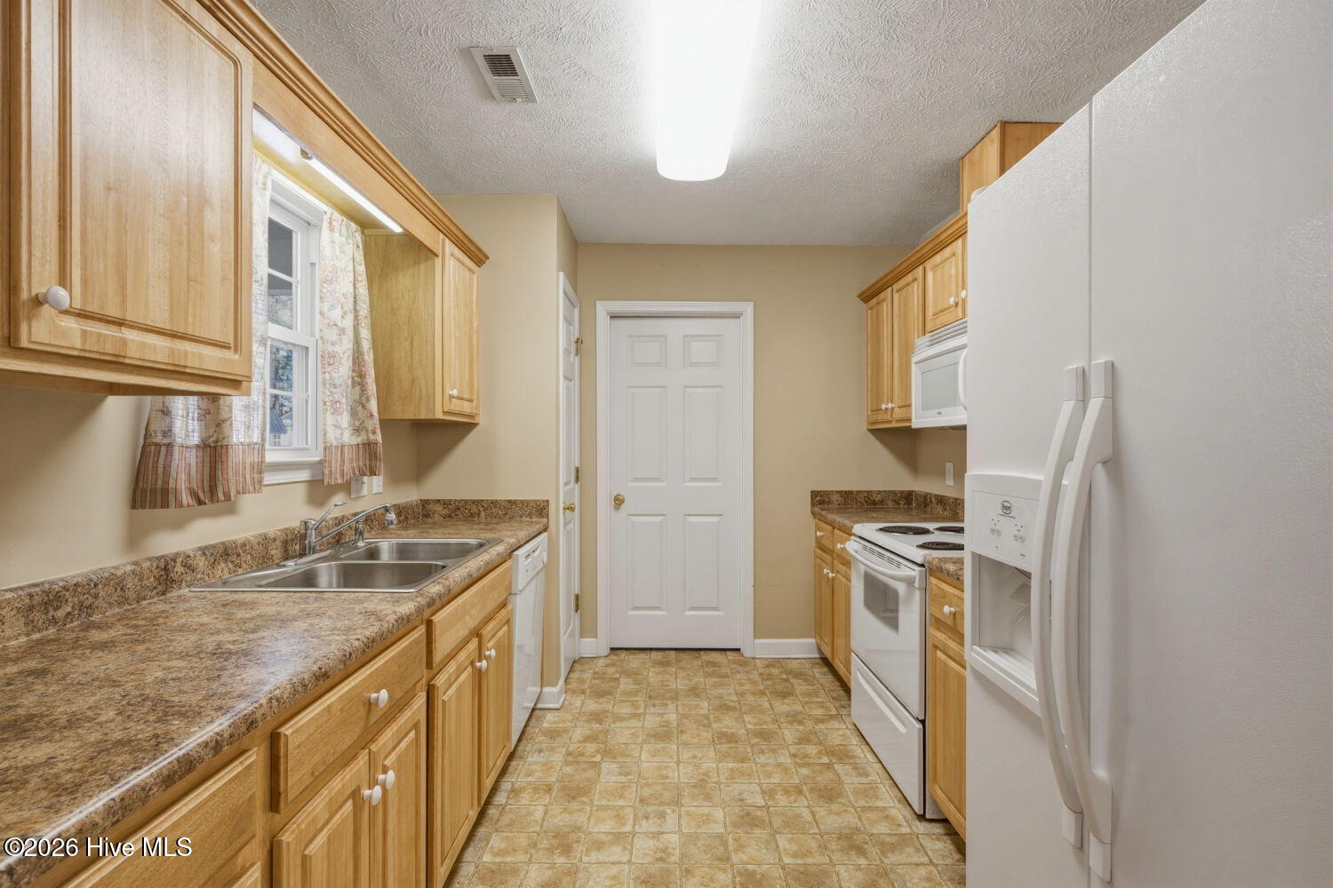 100555280 | Photo 14