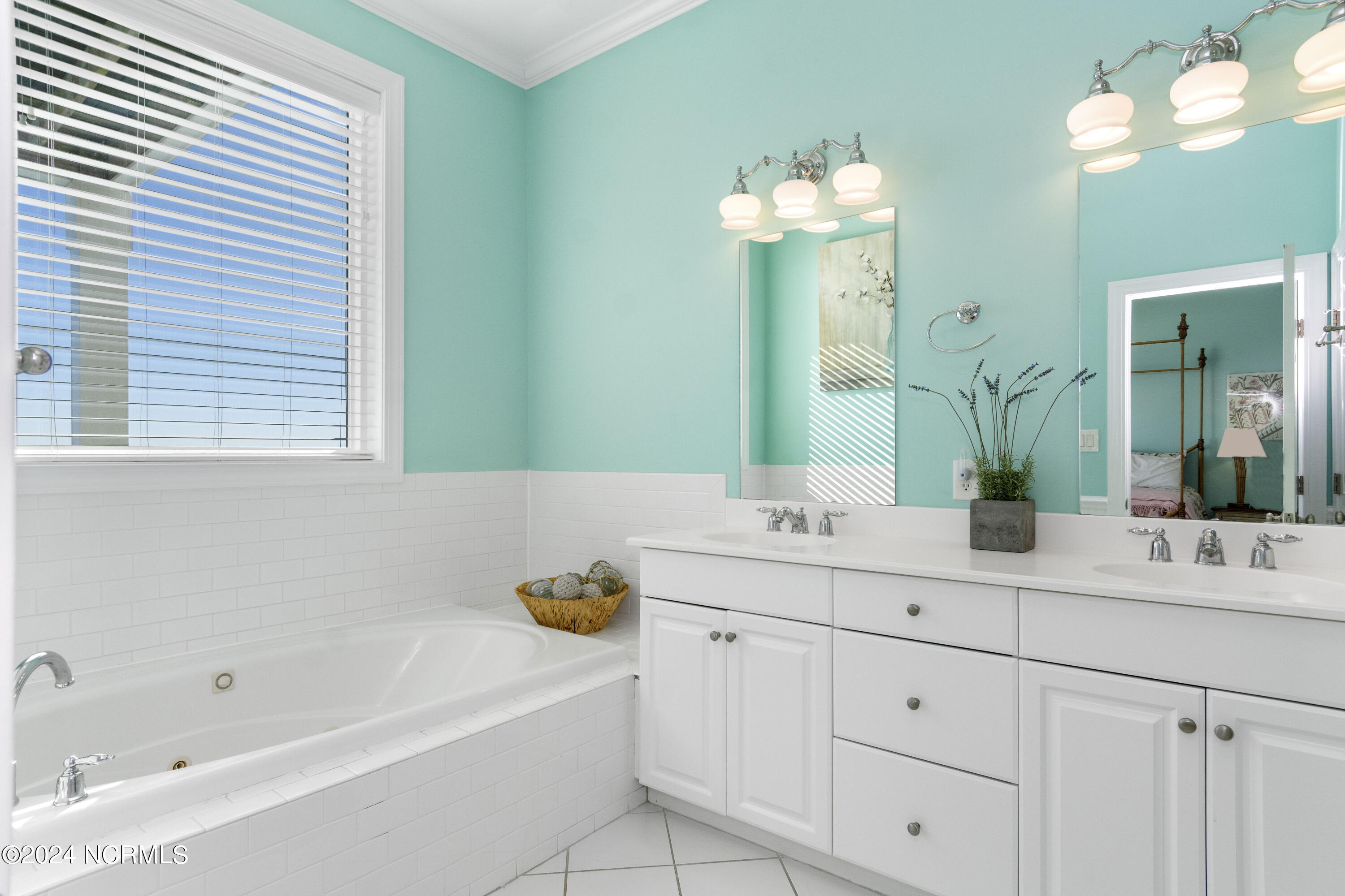 100429078 | Photo 32