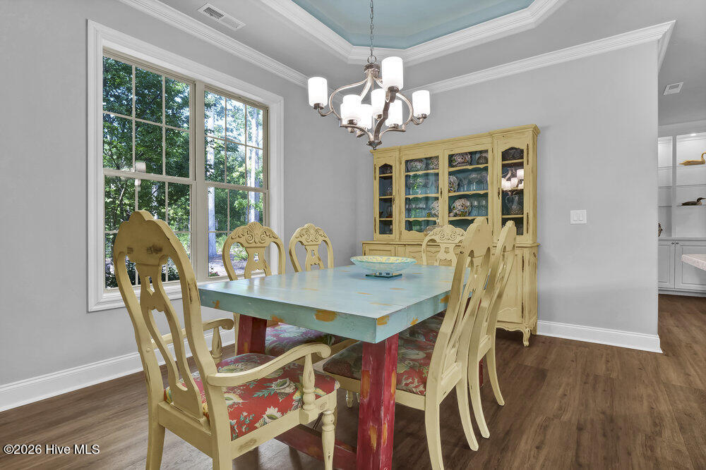 100547594 | Photo 11