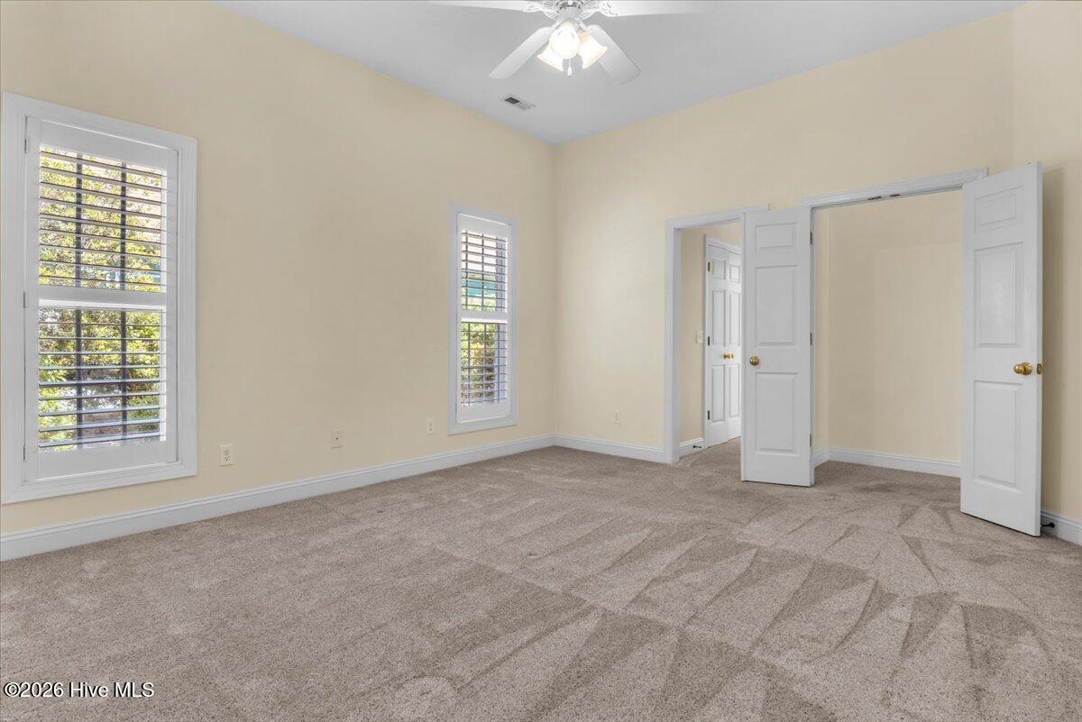 100569829 | Photo 39