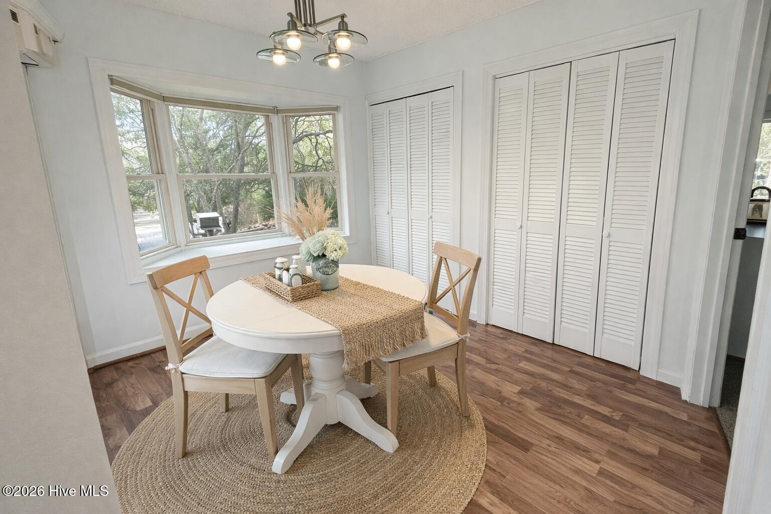 100554968 | Photo 14