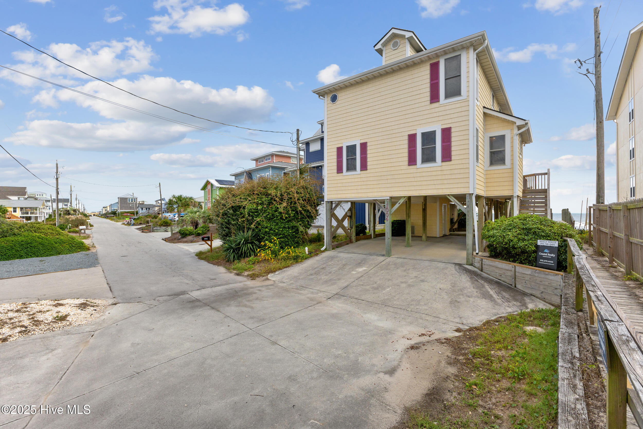 100535212 | Photo 44