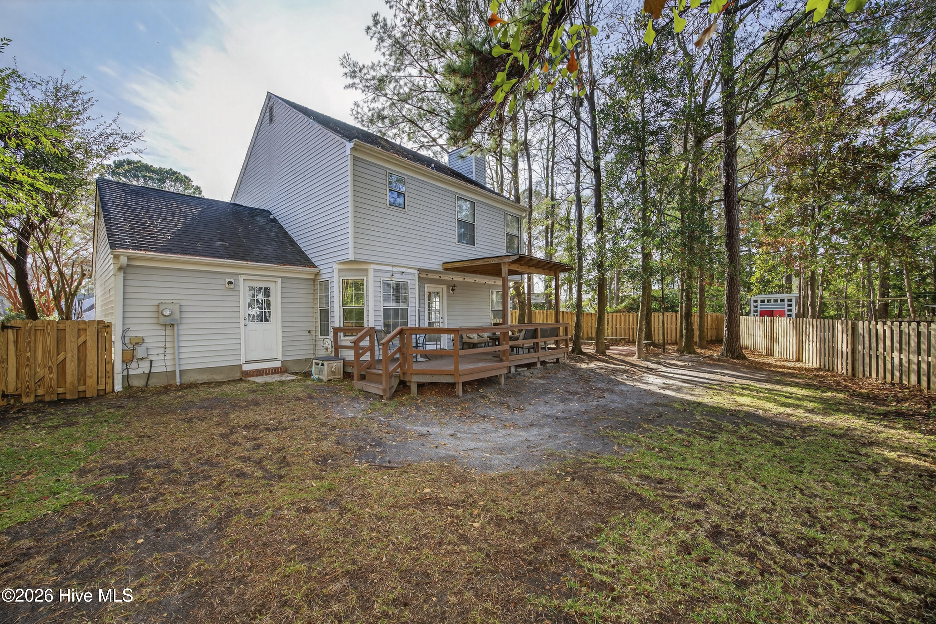 100550573 | Photo 38