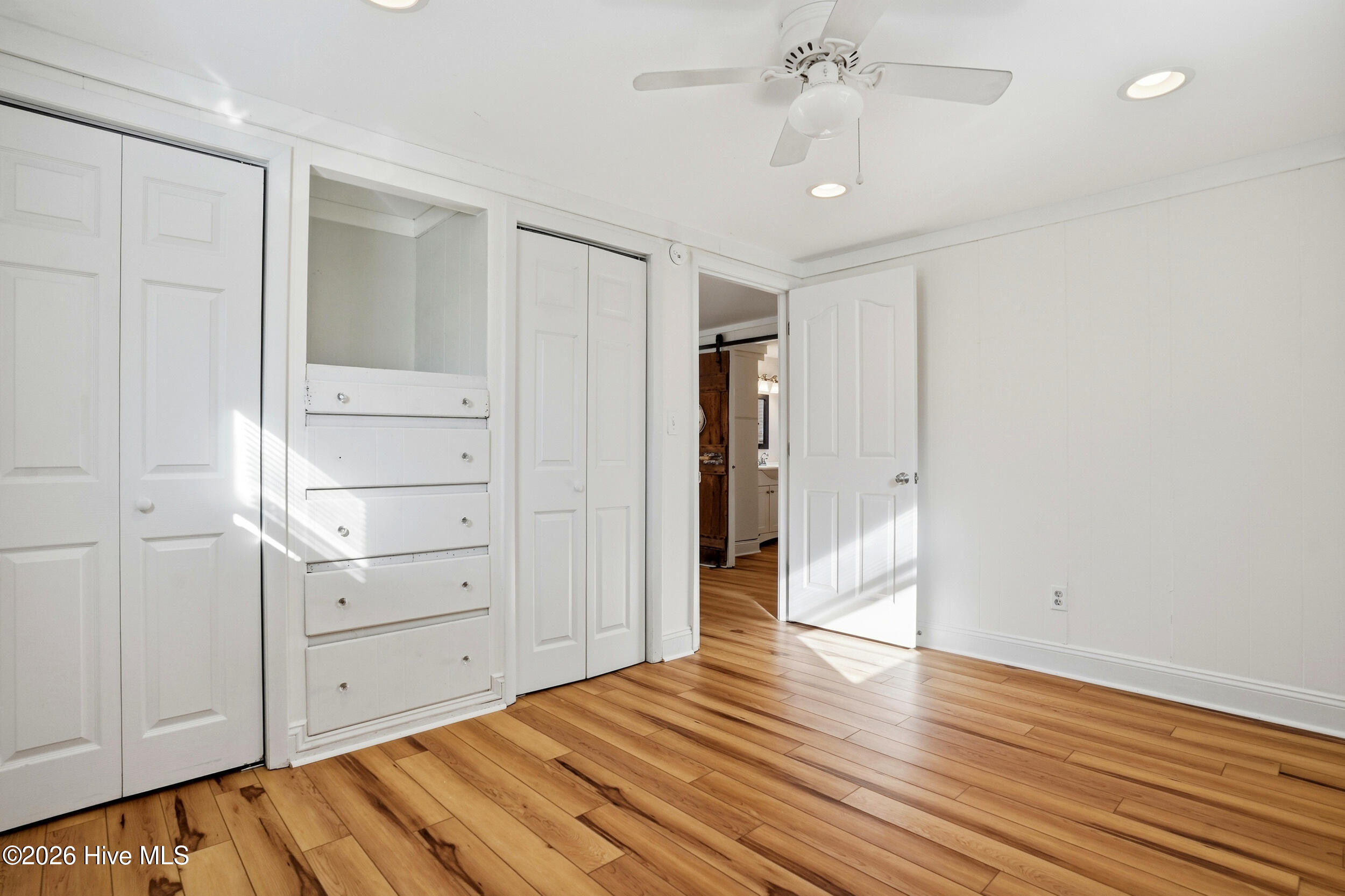 100552223 | Photo 15