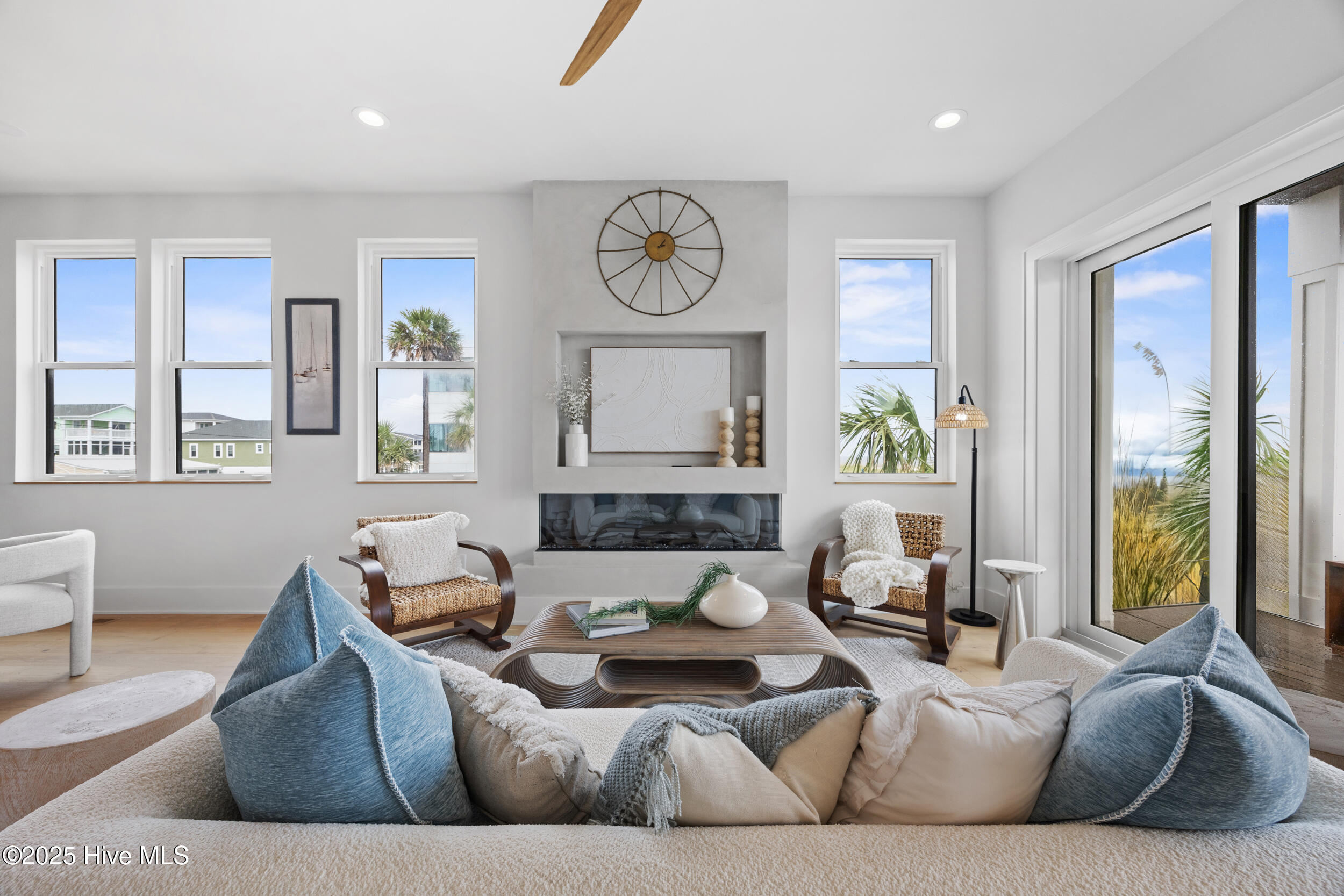 100517468 | Photo 15