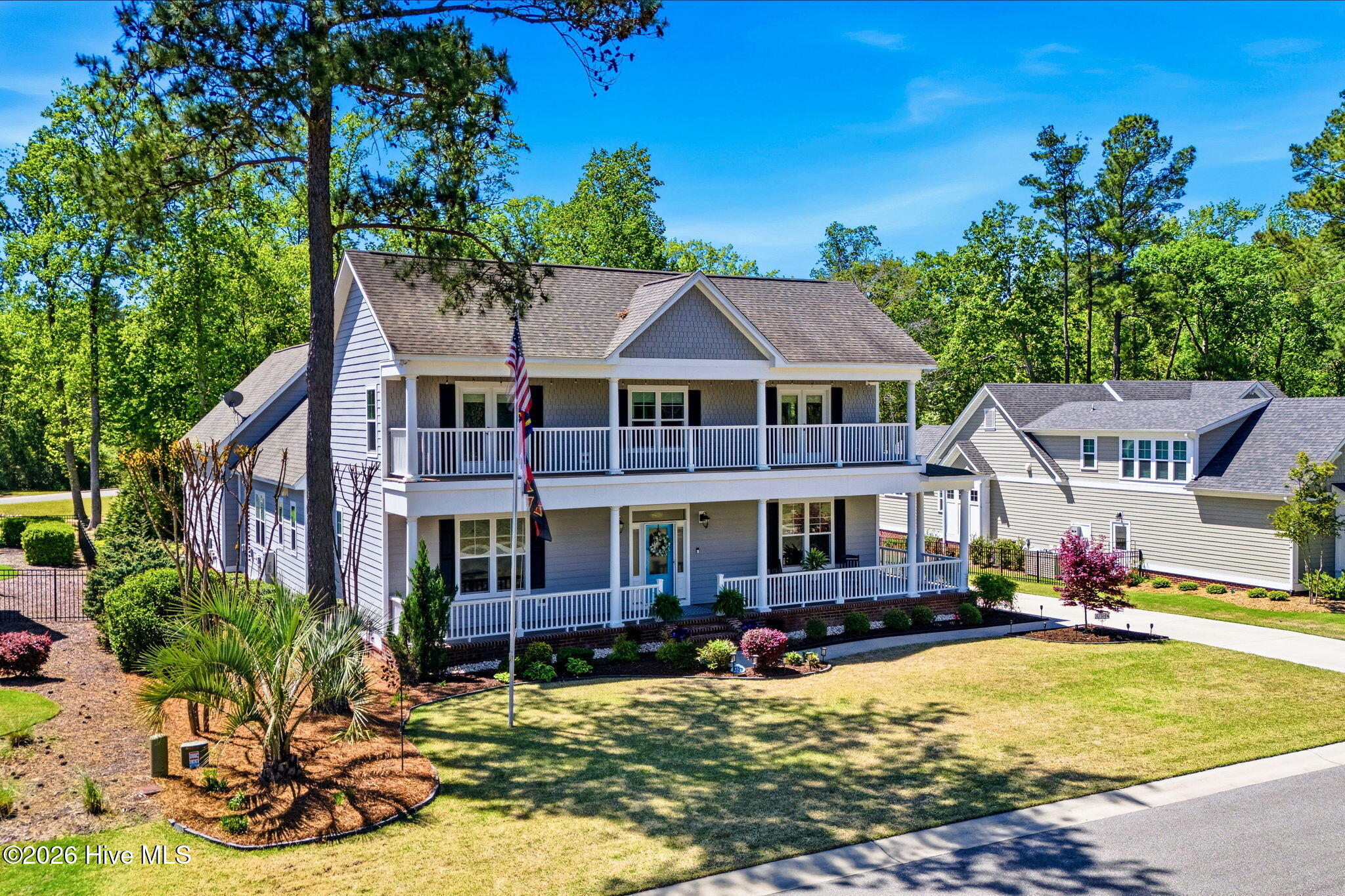 100566822 | Photo 96