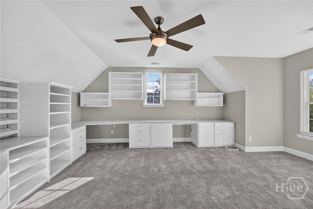 Bedroom 4 (or bonus) with full bathroom???????????????????????????????????????? upstairs