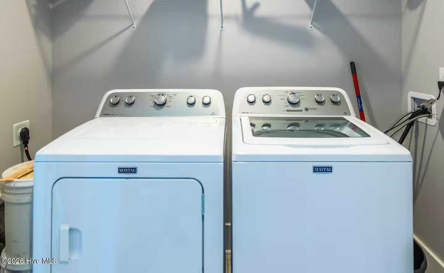 100555163 | Photo 45