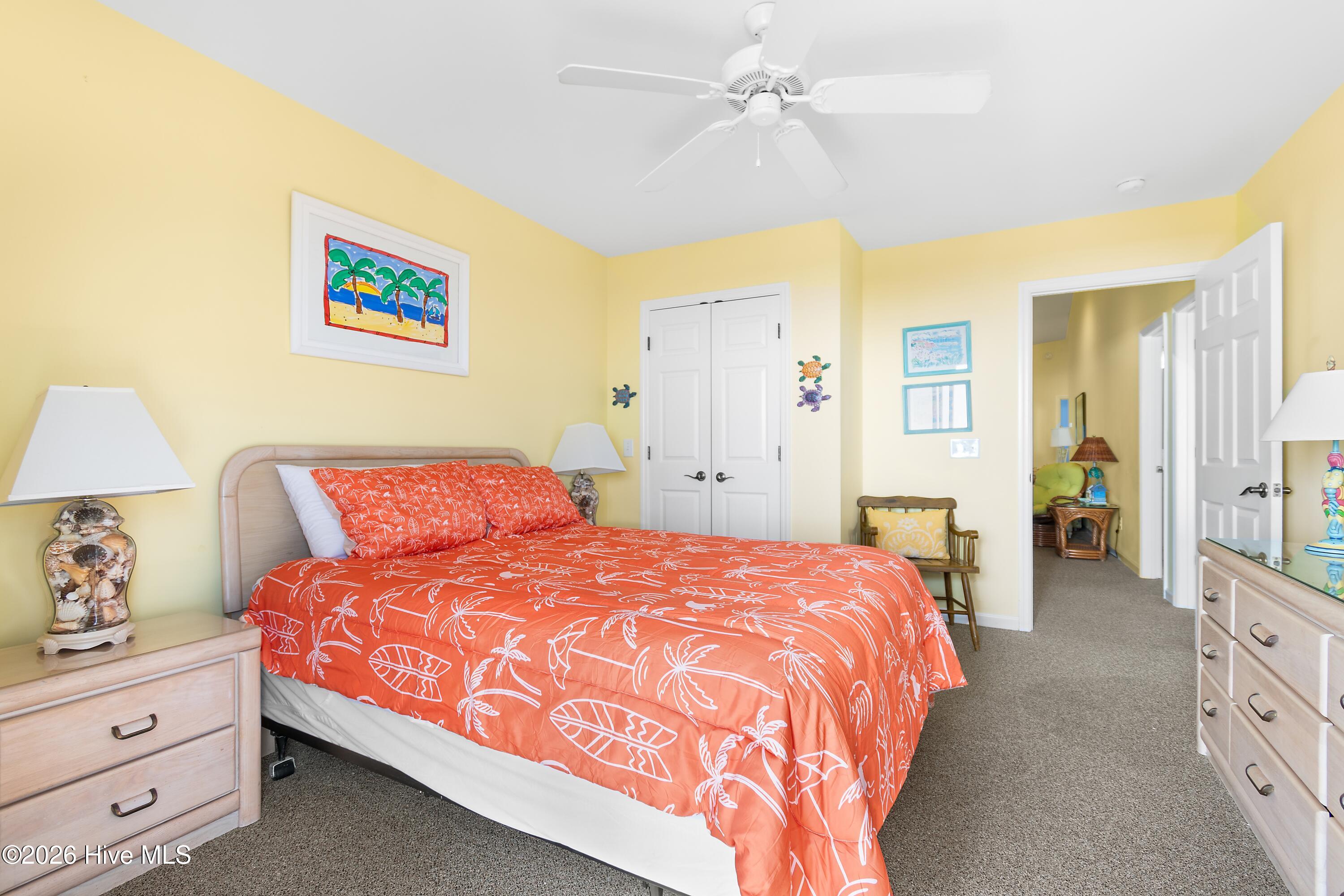 100548422 | Photo 53