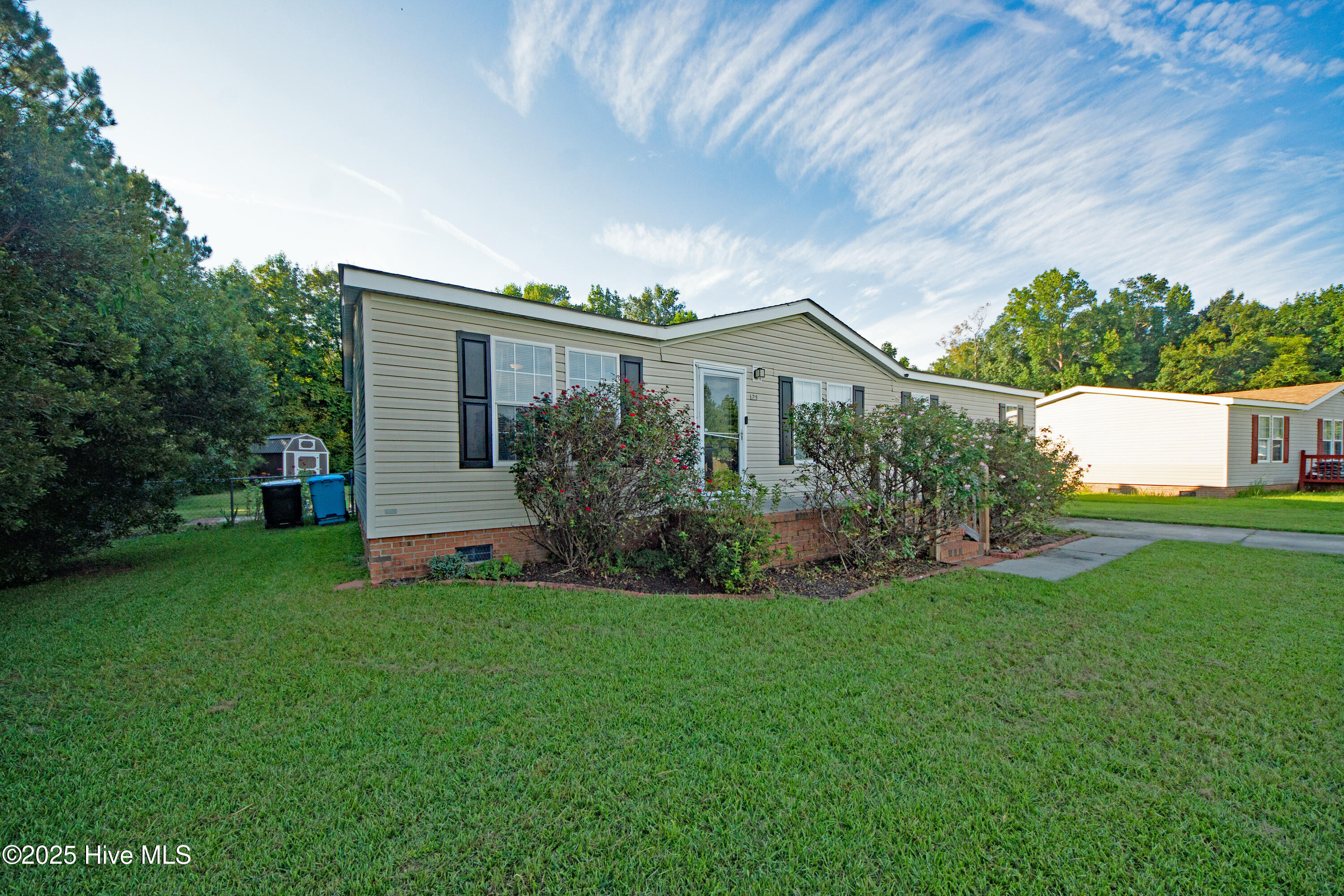 125 Magnolia Gardens Drive, Jacksonville, NC 28540 – photo 6: DSC03277