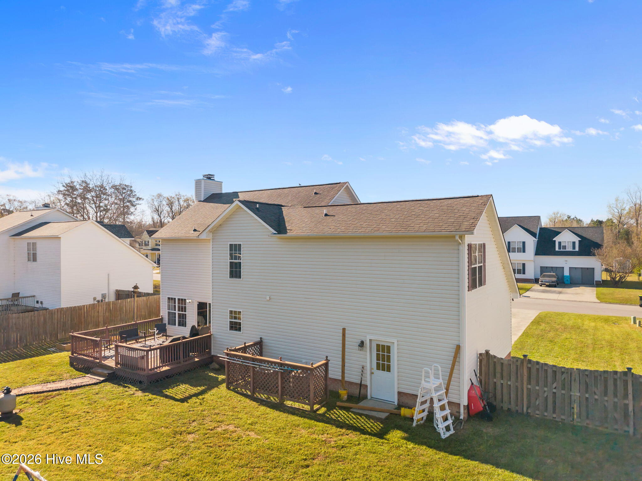 100561943 | Photo 44