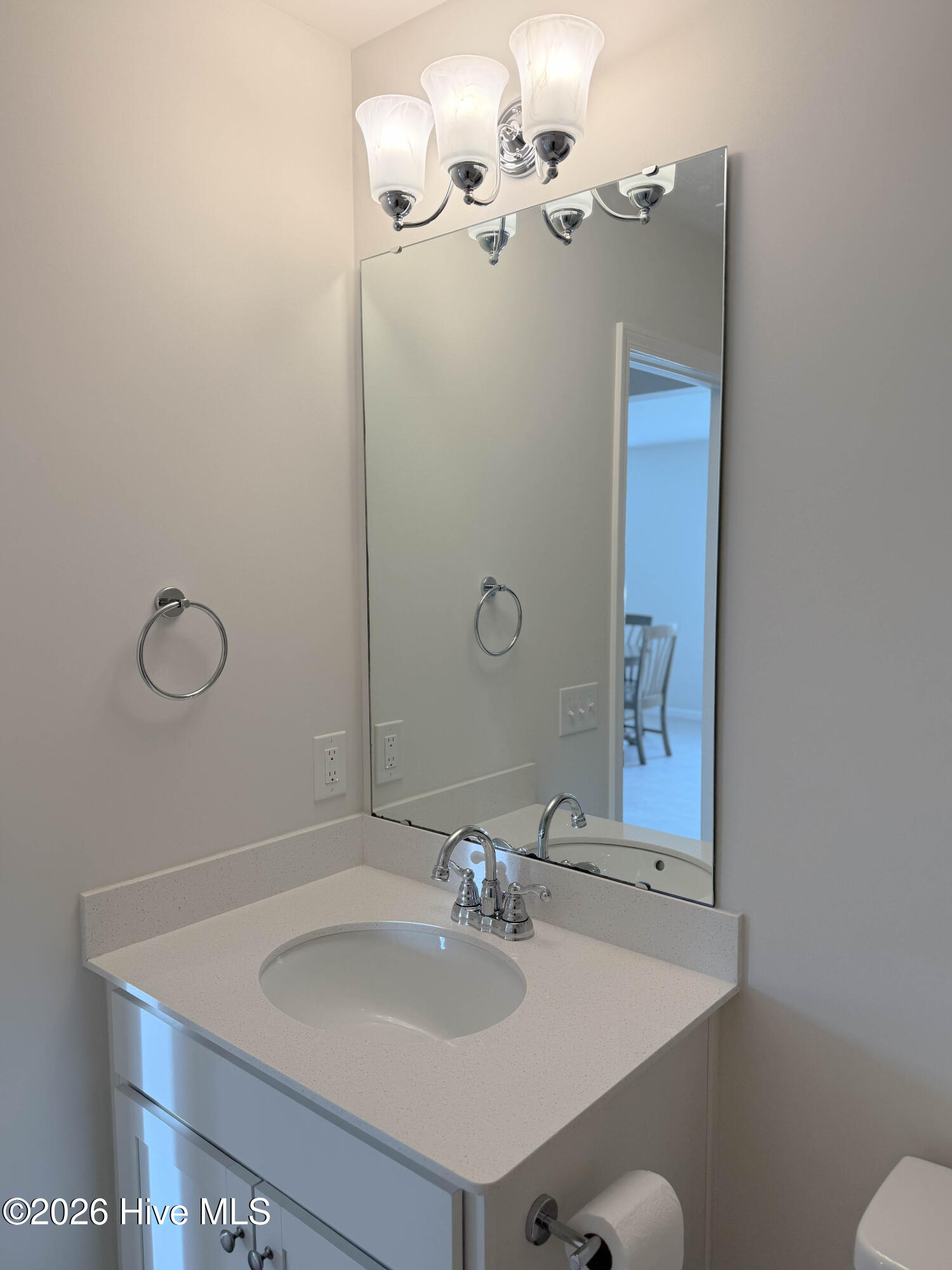 100548876 | Photo 30