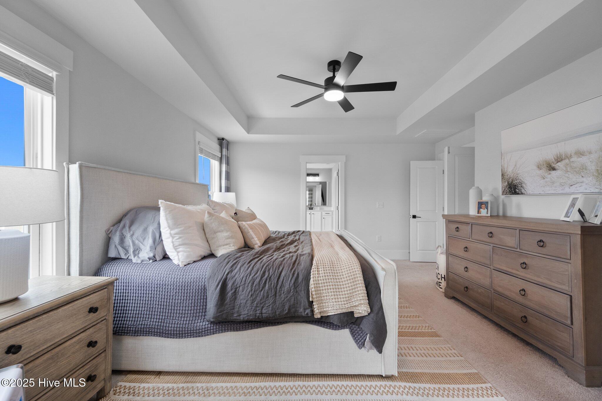 100540607 | Photo 25