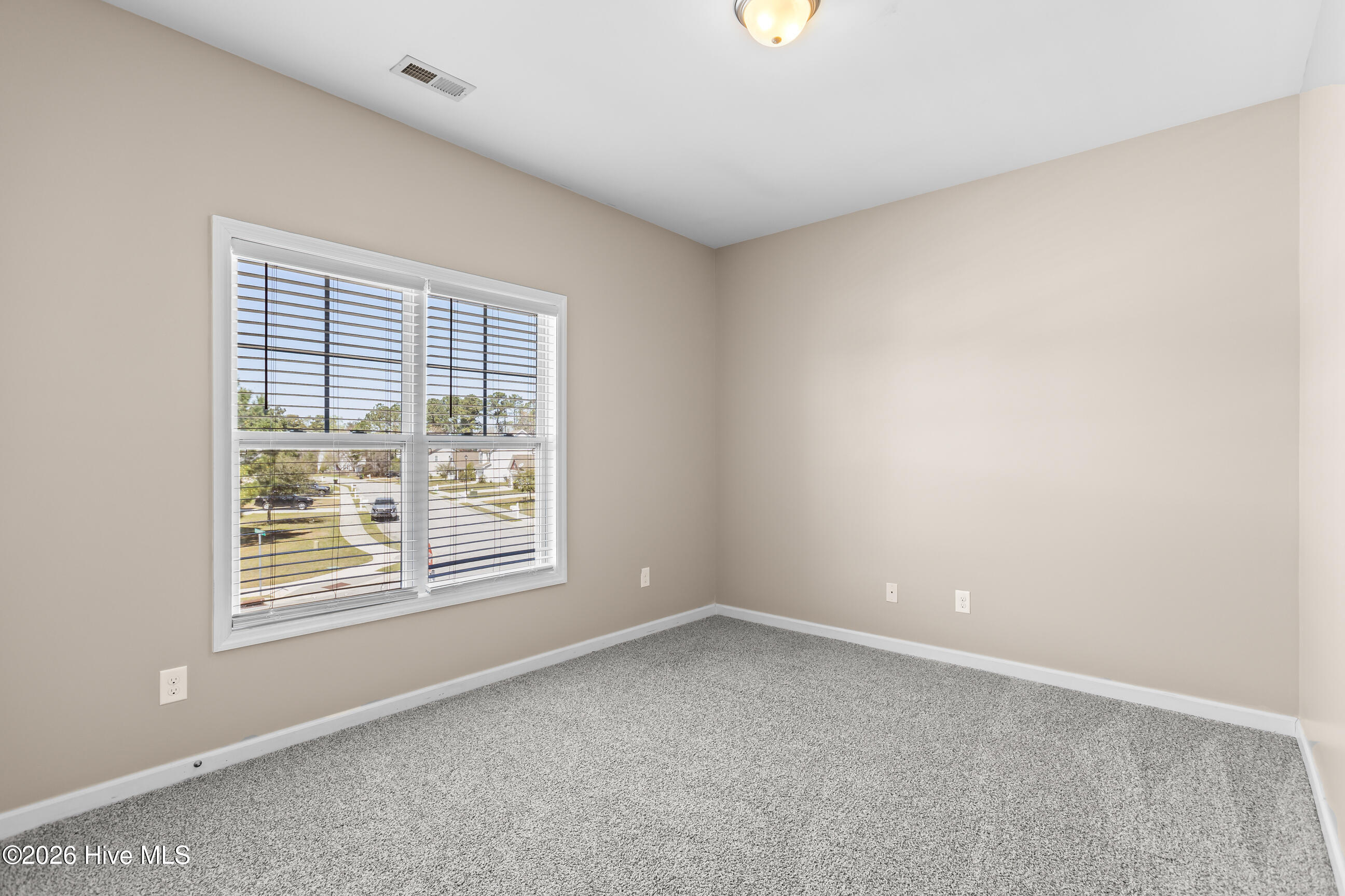 100562604 | Photo 29