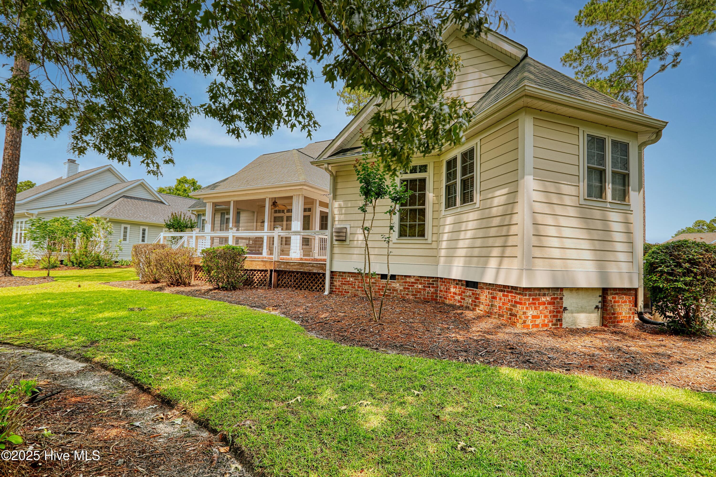 100511147 | Photo 28