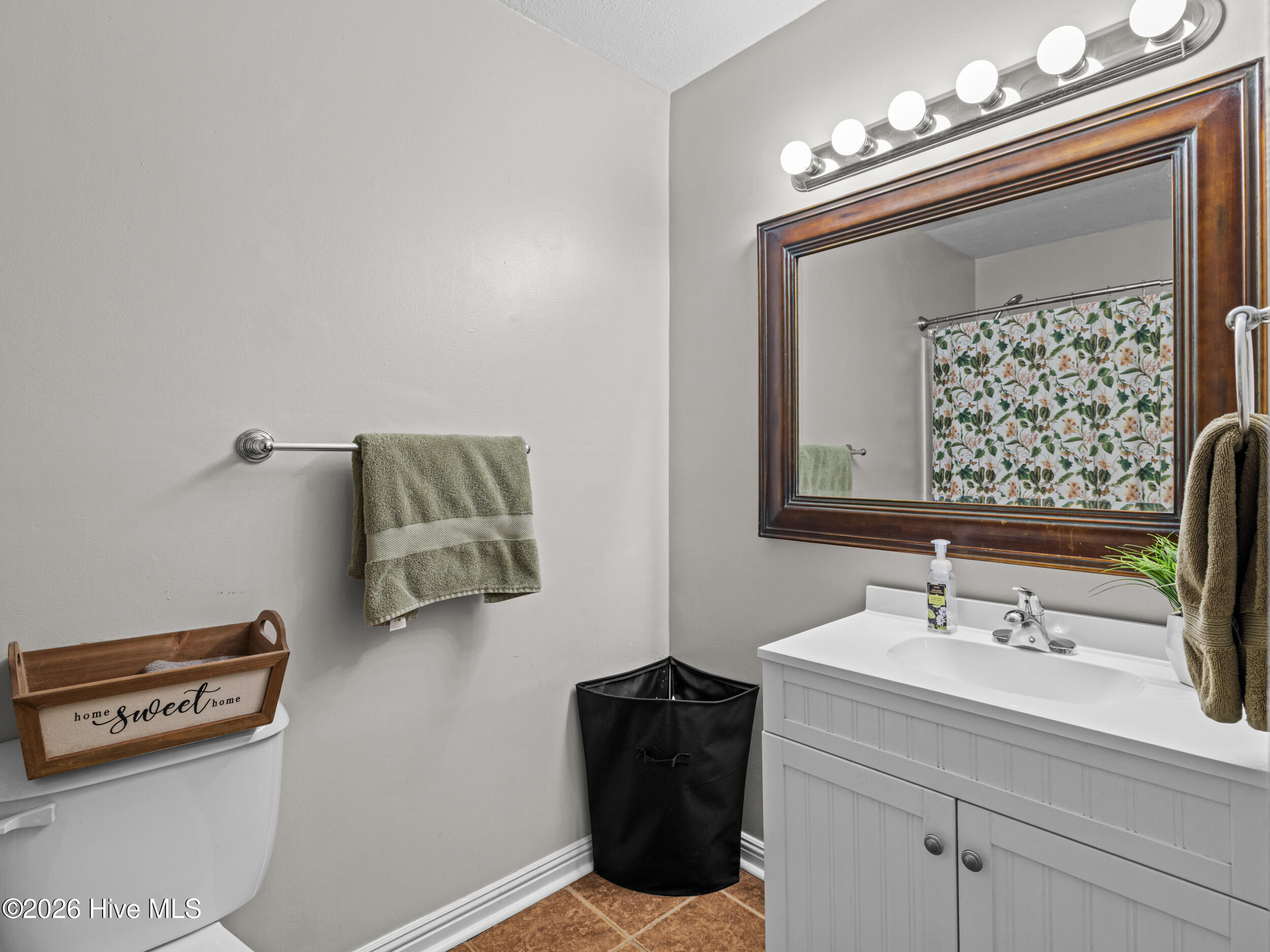 100550841 | Photo 15