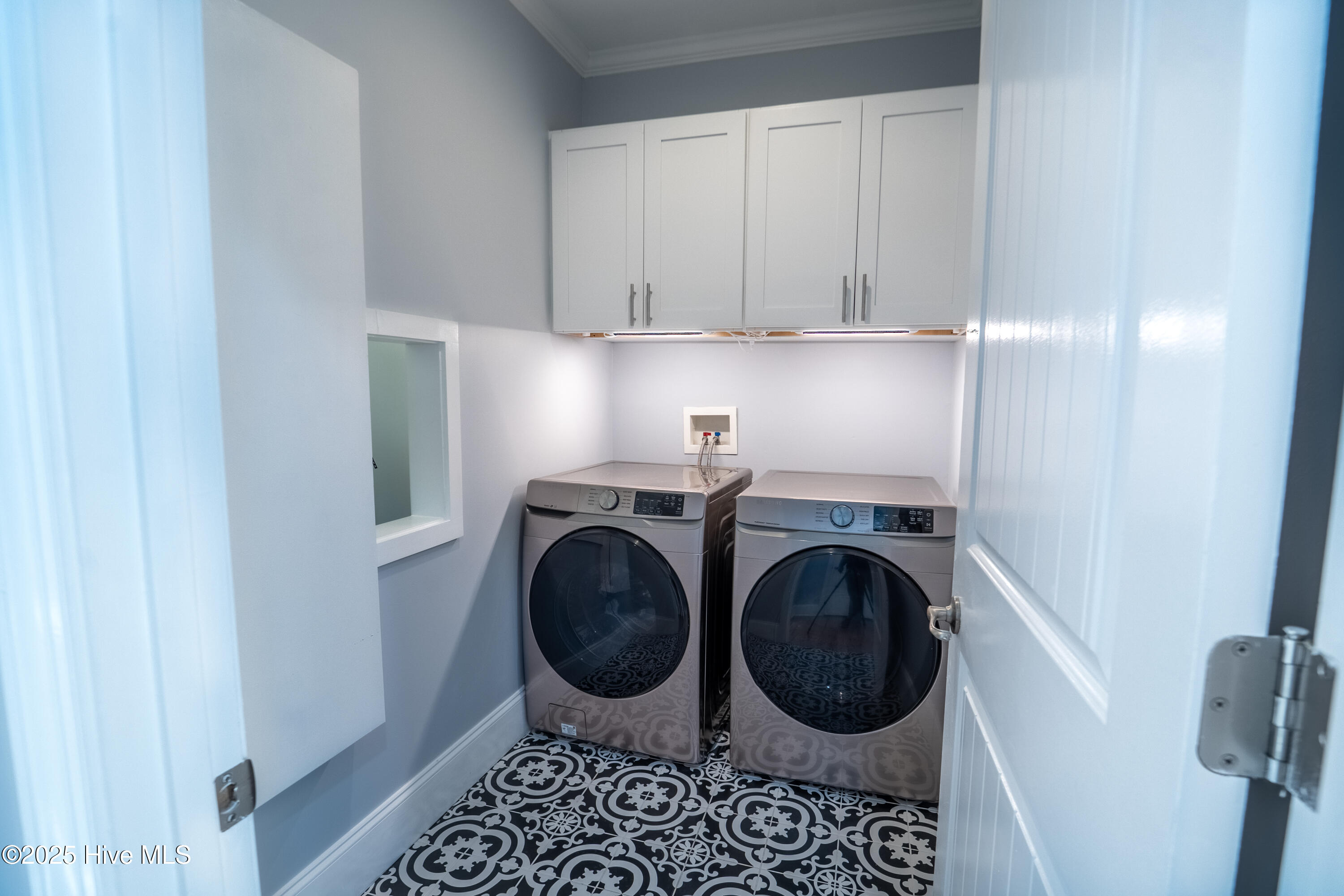 100544642 | Photo 43