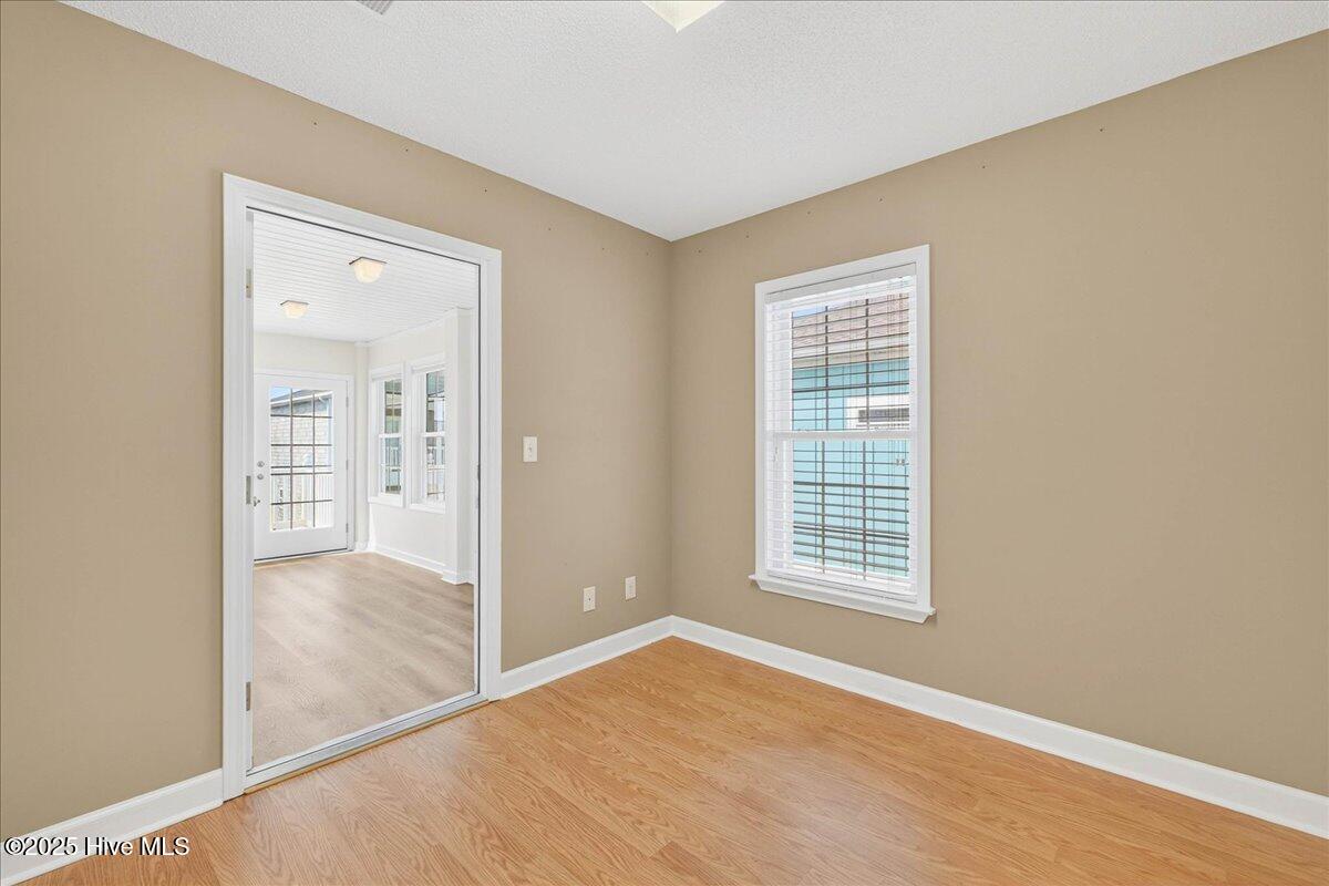 100522295 | Photo 38