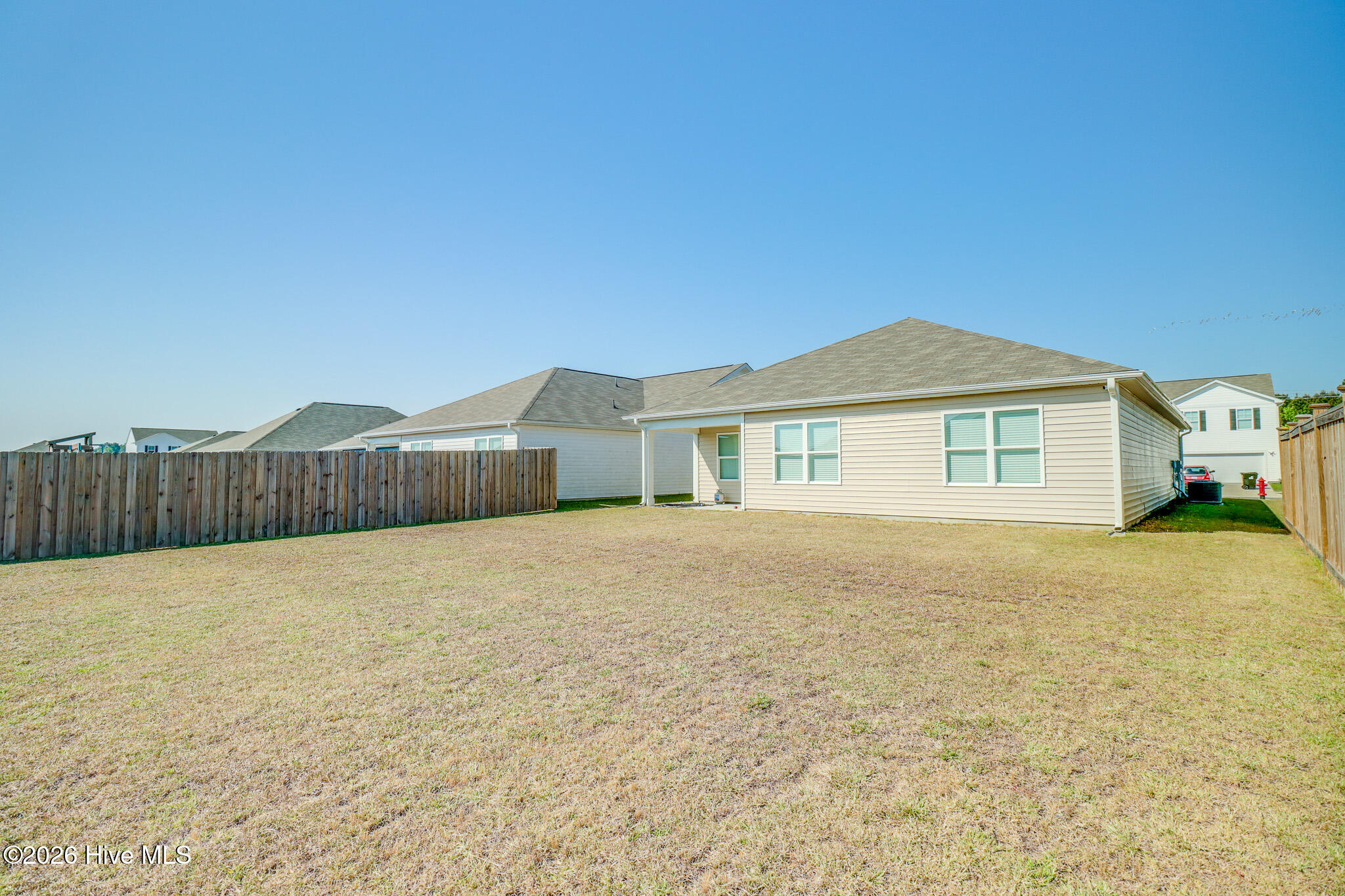 100569775 | Photo 23