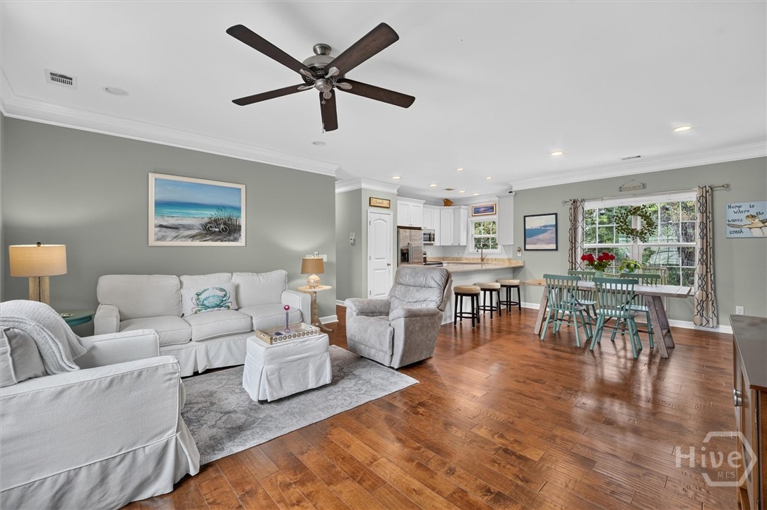 Photo 2 of Single family home for sale at 1019 Laurel Ave, Tybee Island, GA 31328 | MLS# SA366179 | Listing updated on 2026-10-09