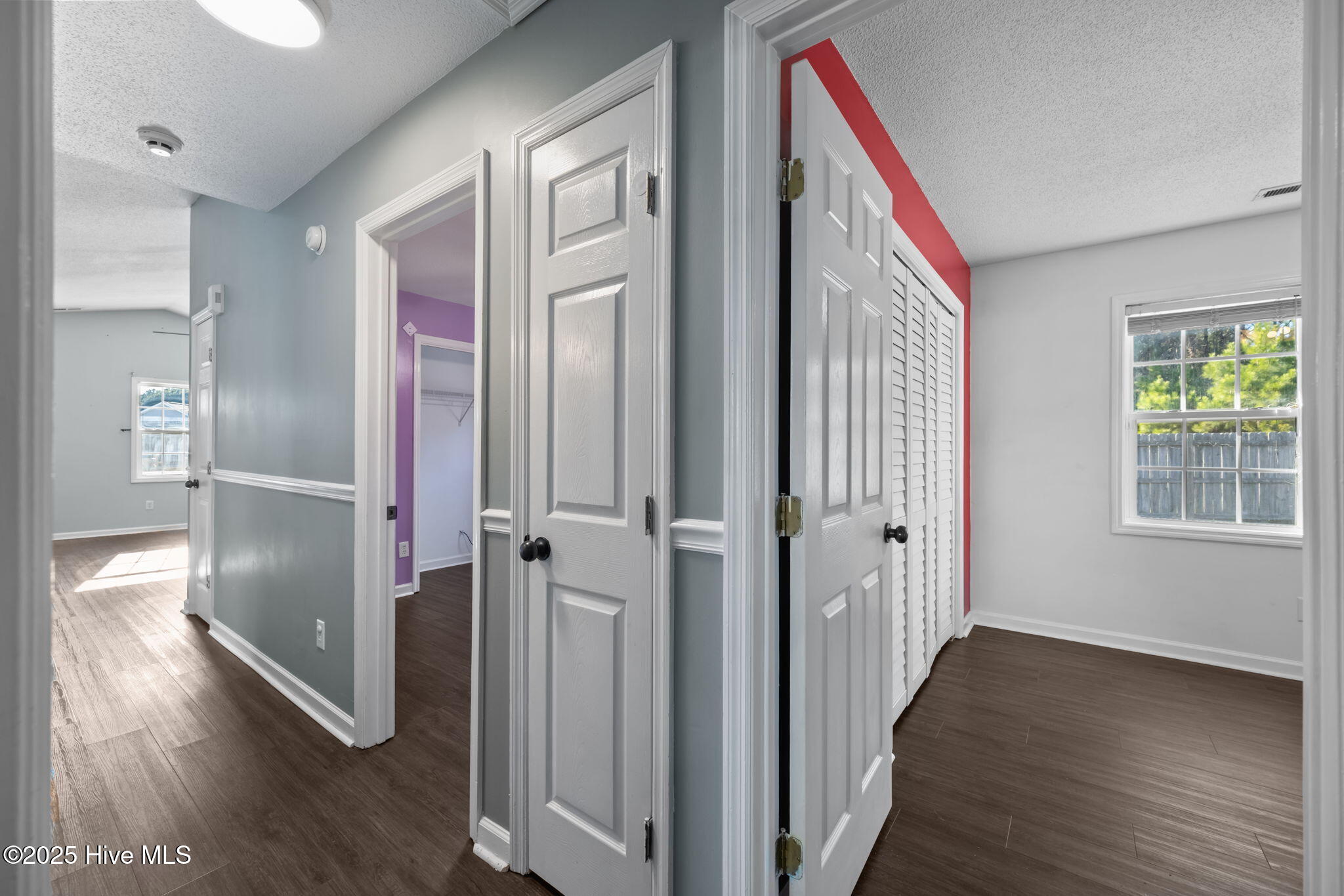 100545189 | Photo 32