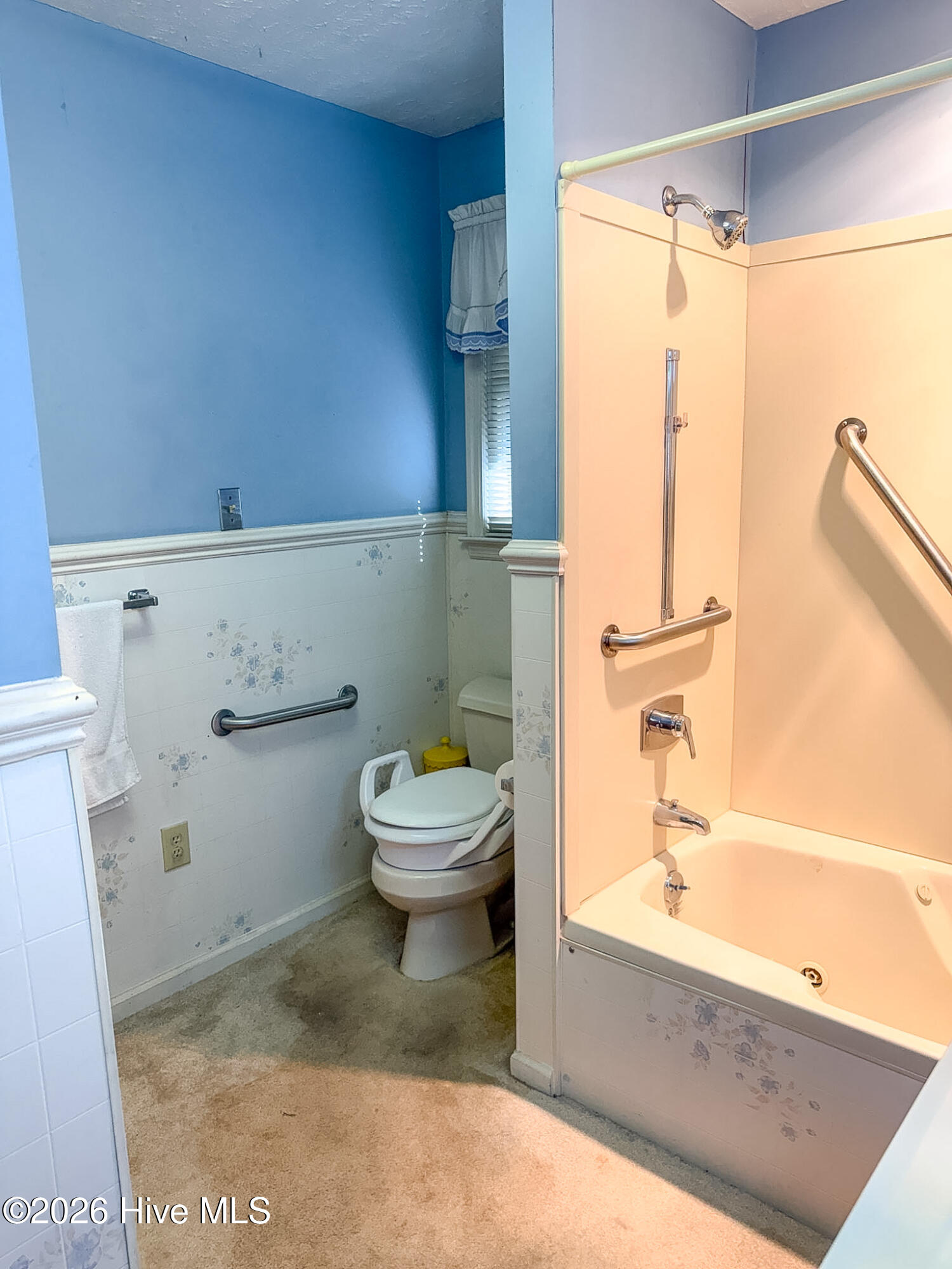 100560688 | Photo 13