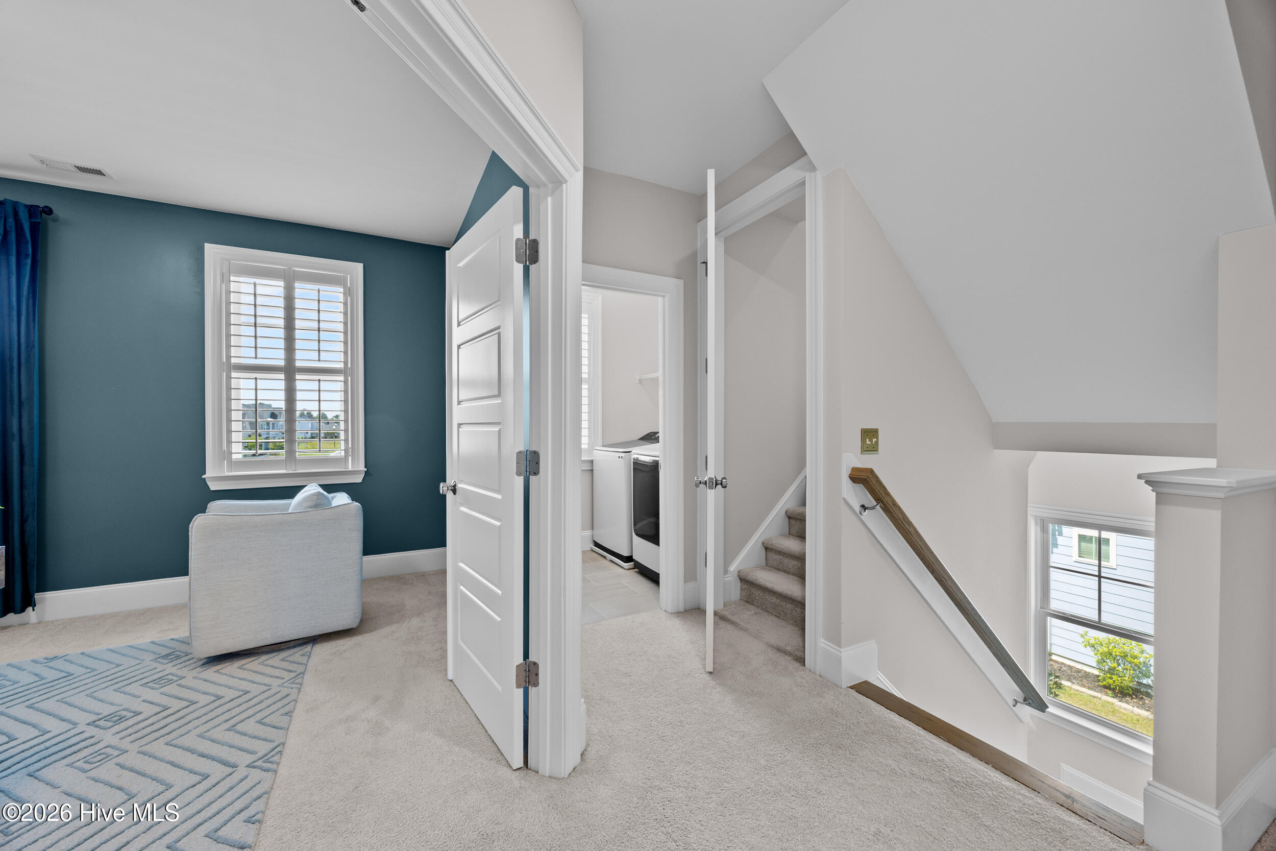 100567603 | Photo 21