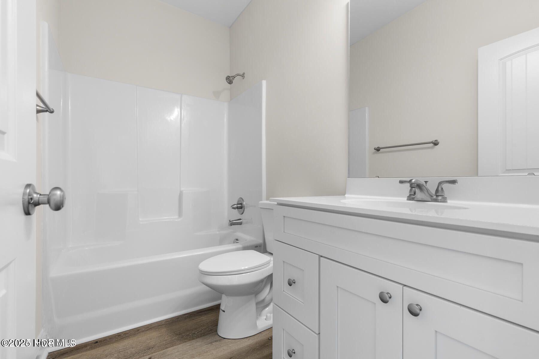 100541330 | Photo 21