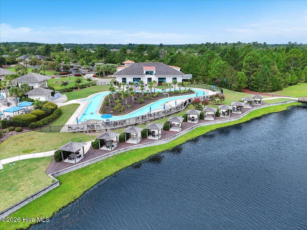 100558709 | Photo 104