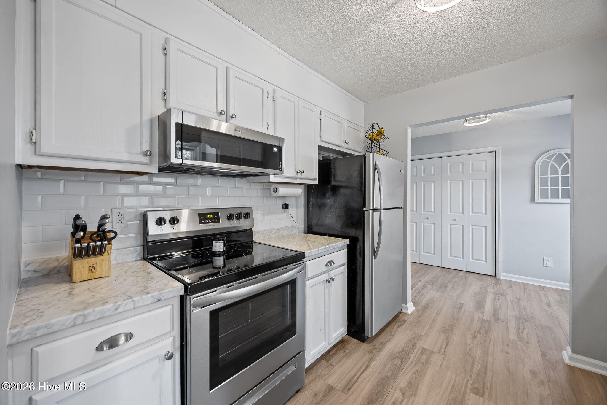 100558764 | Photo 11