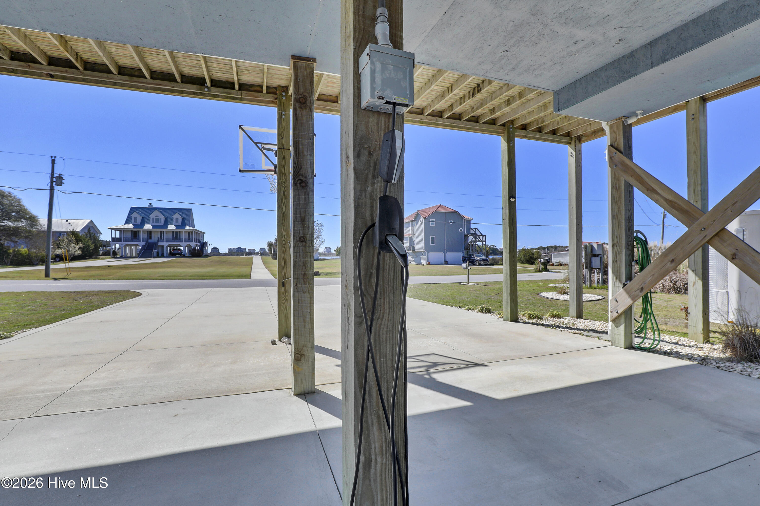 100562204 | Photo 42