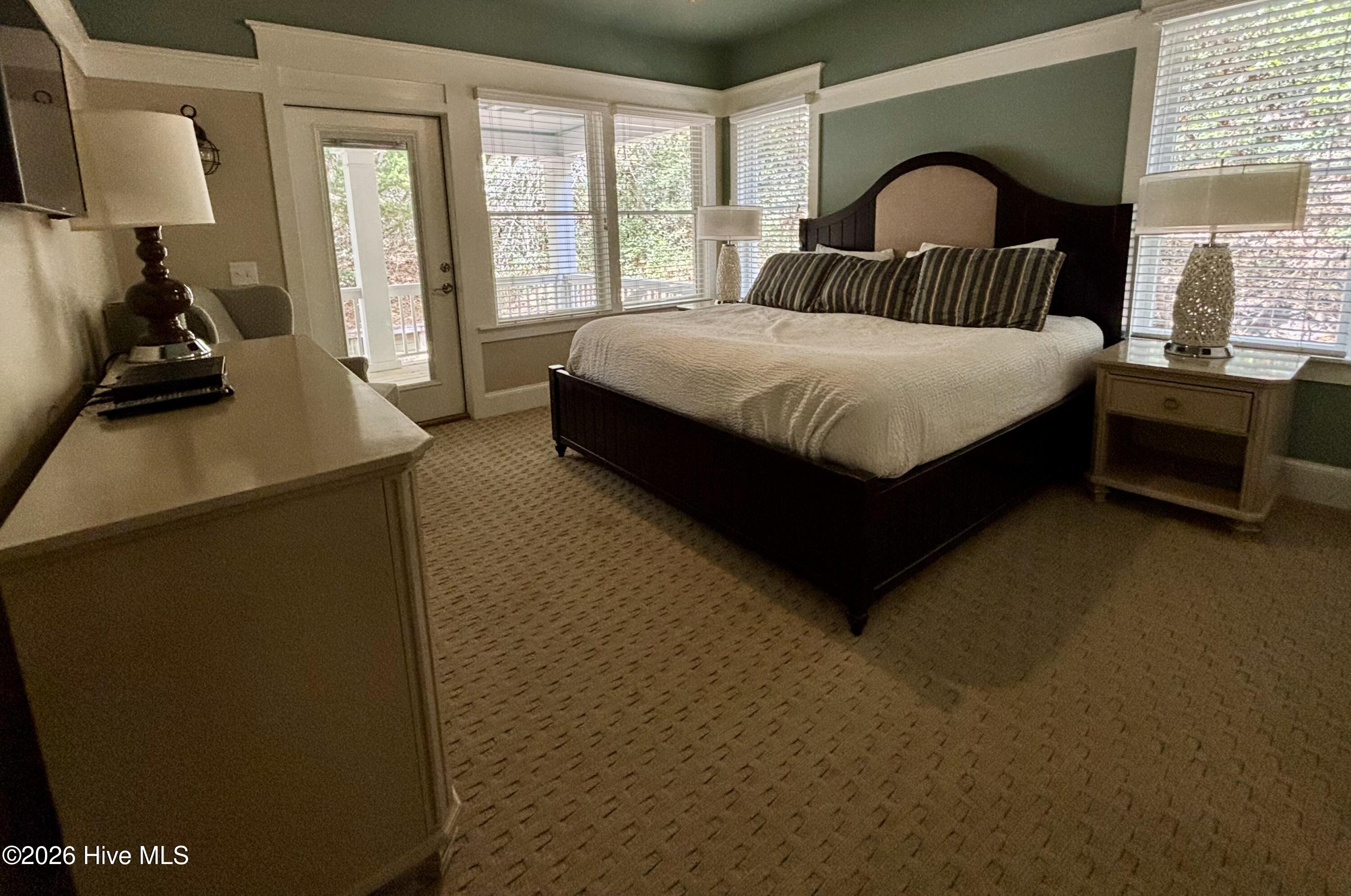 100566073 | Photo 12