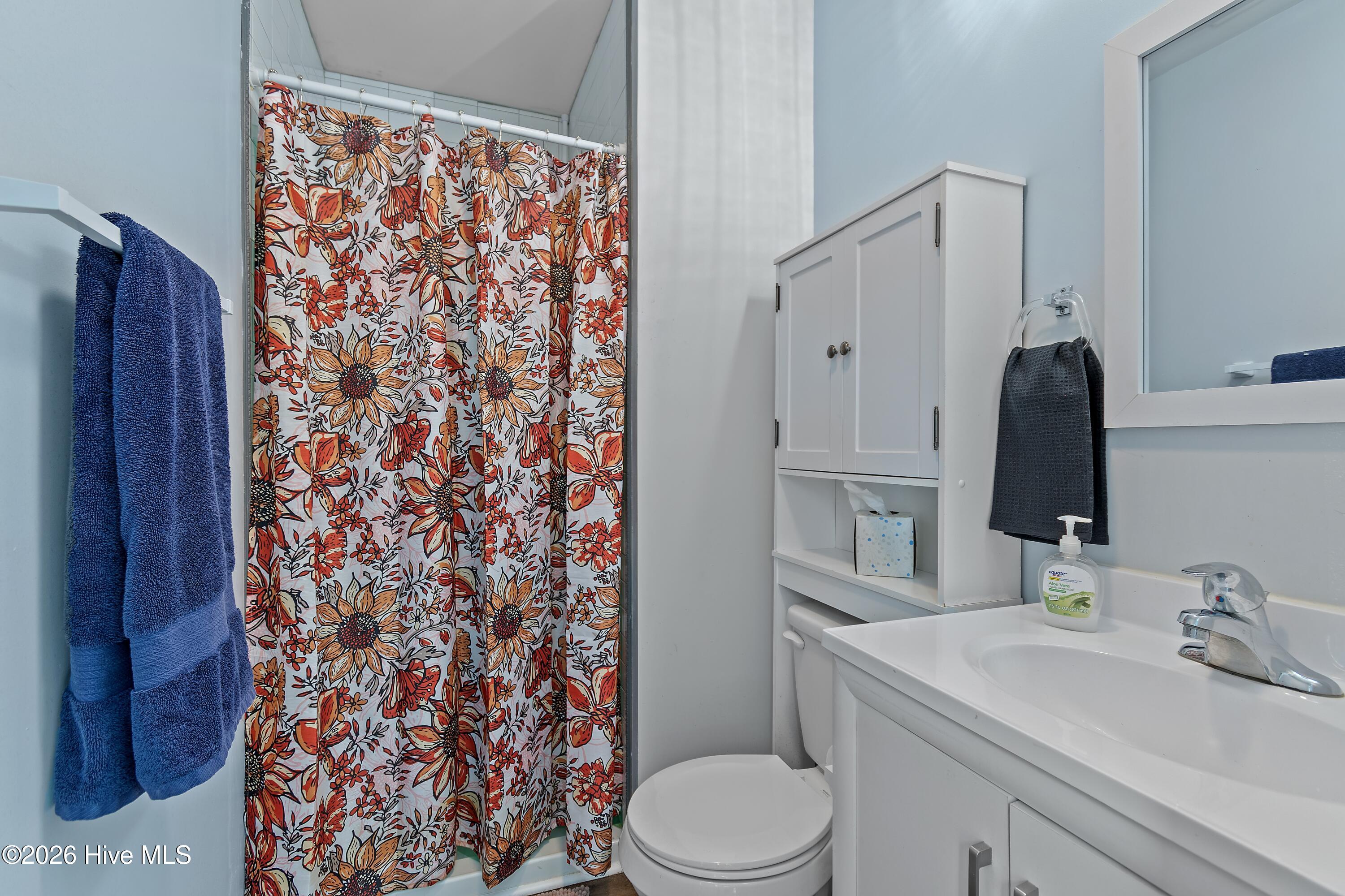 100561702 | Photo 24