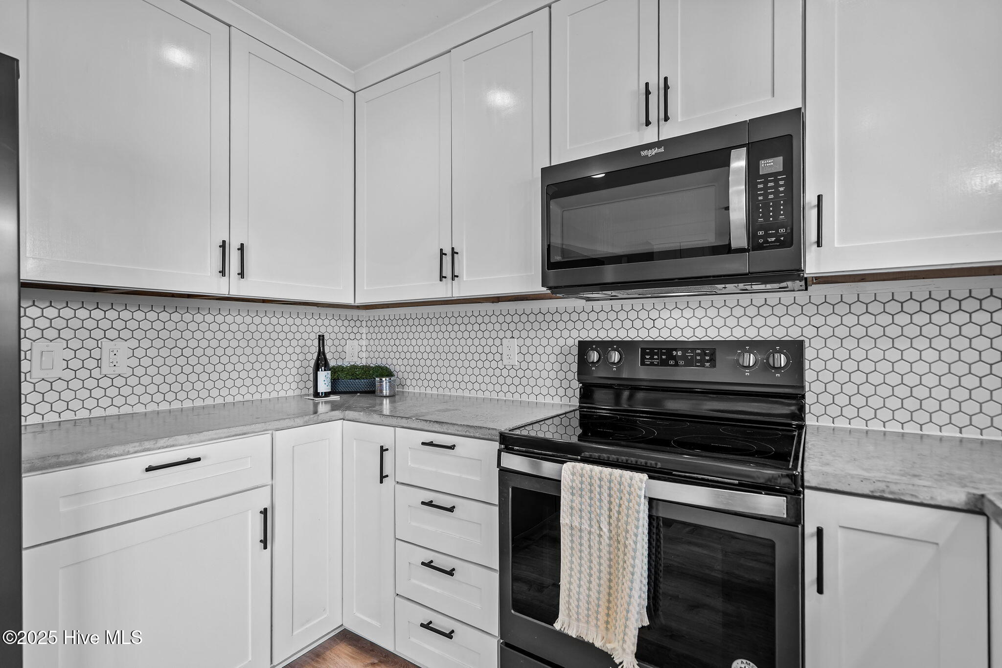 100537521 | Photo 17