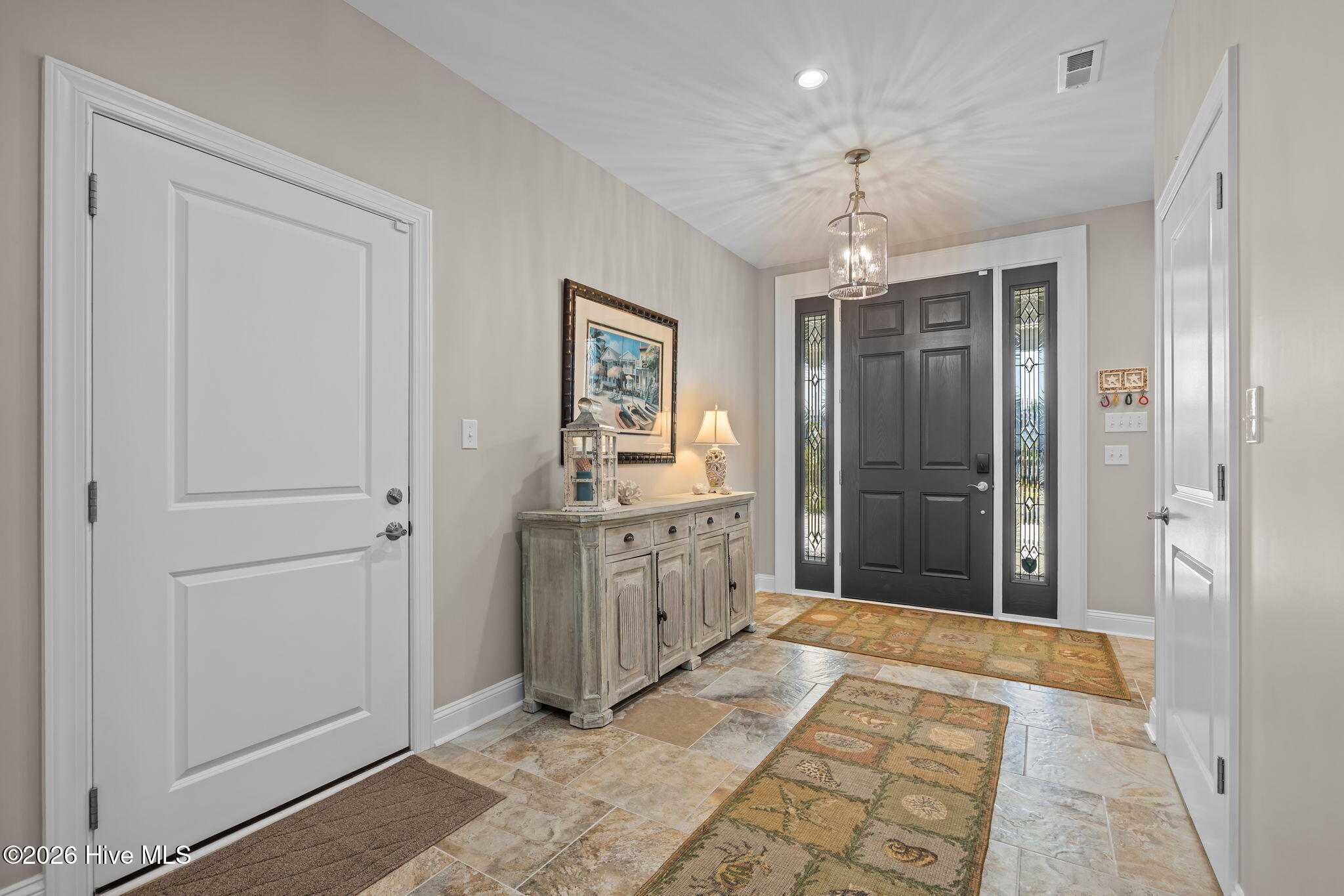 100549287 | Photo 44