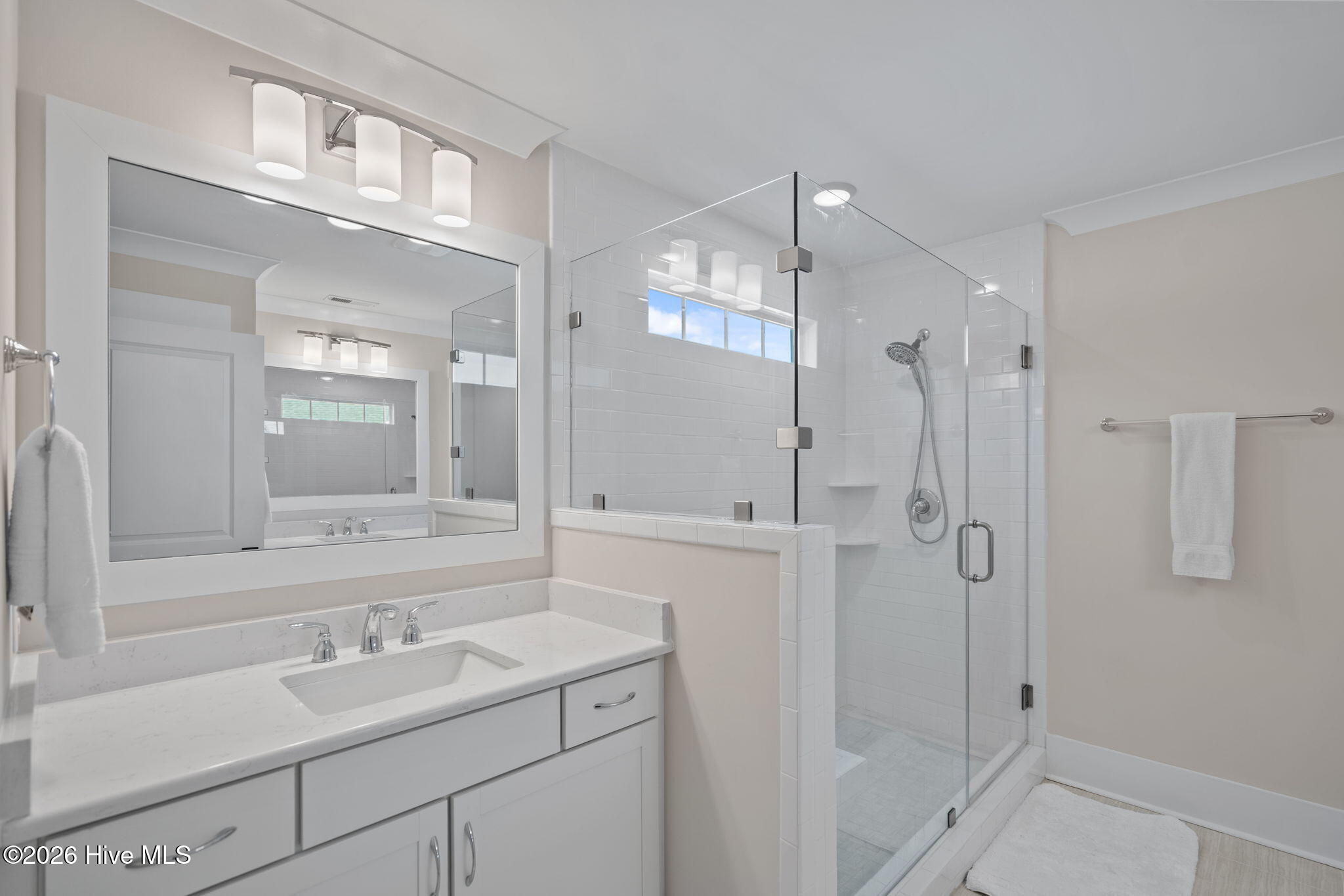 100555994 | Photo 16