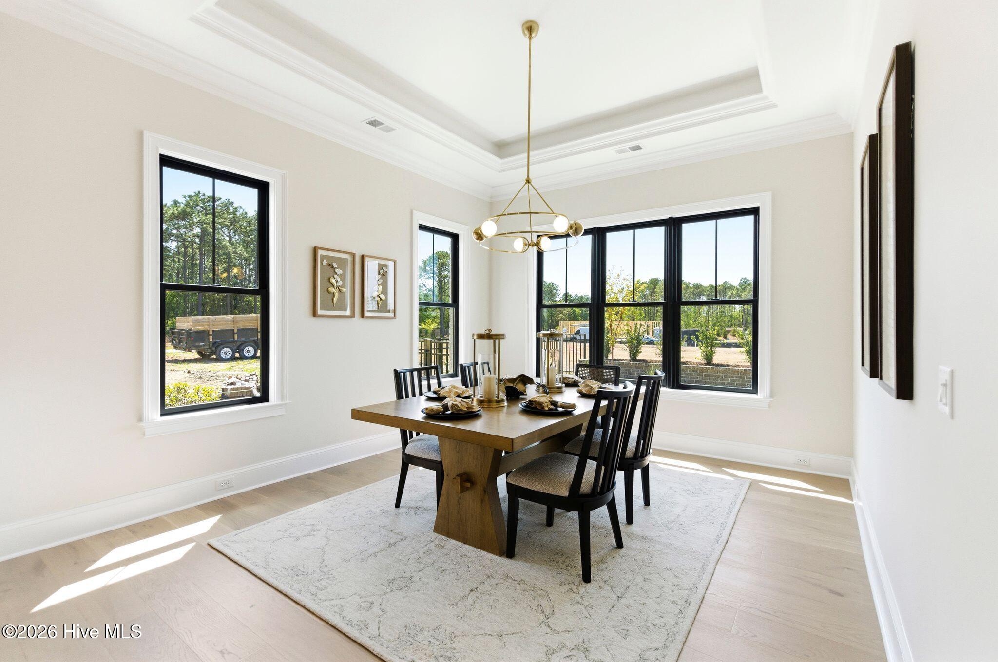 100570119 | Photo 27