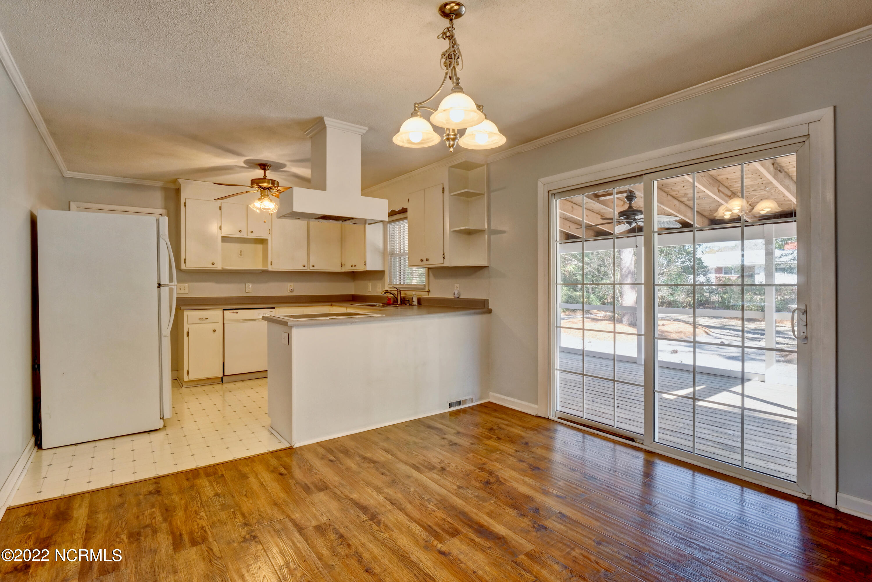 100547512 | Photo 14