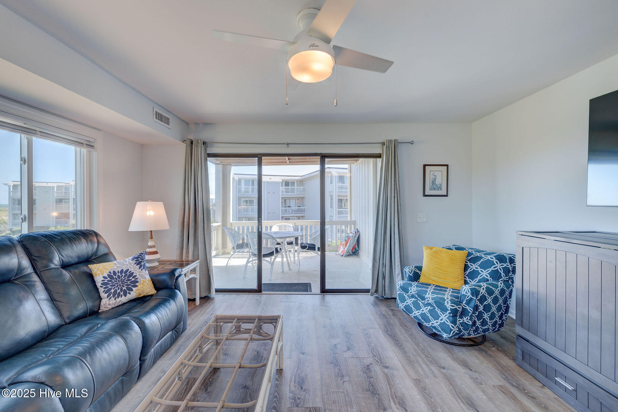 100531579 | Photo 11