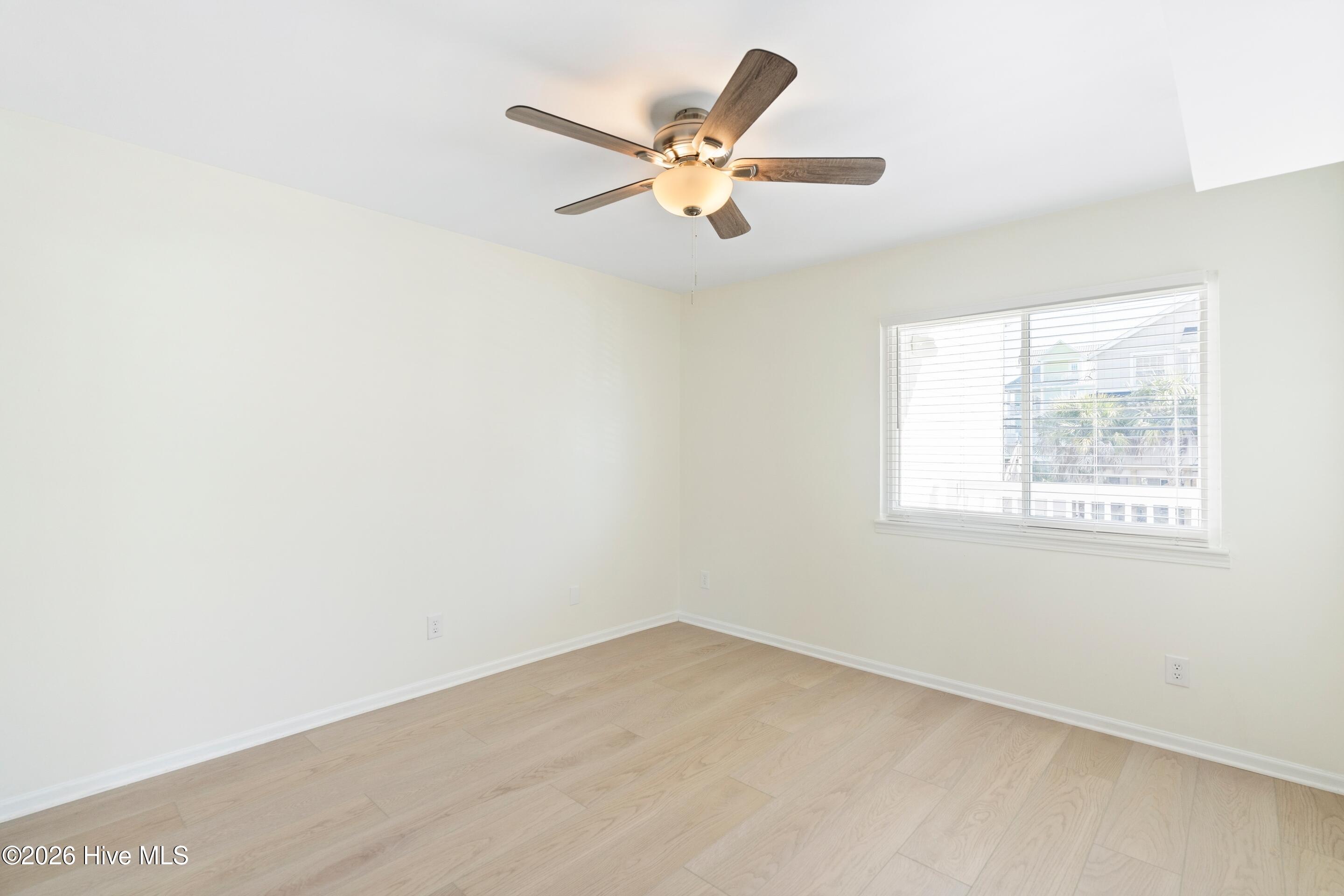 100550502 | Photo 30