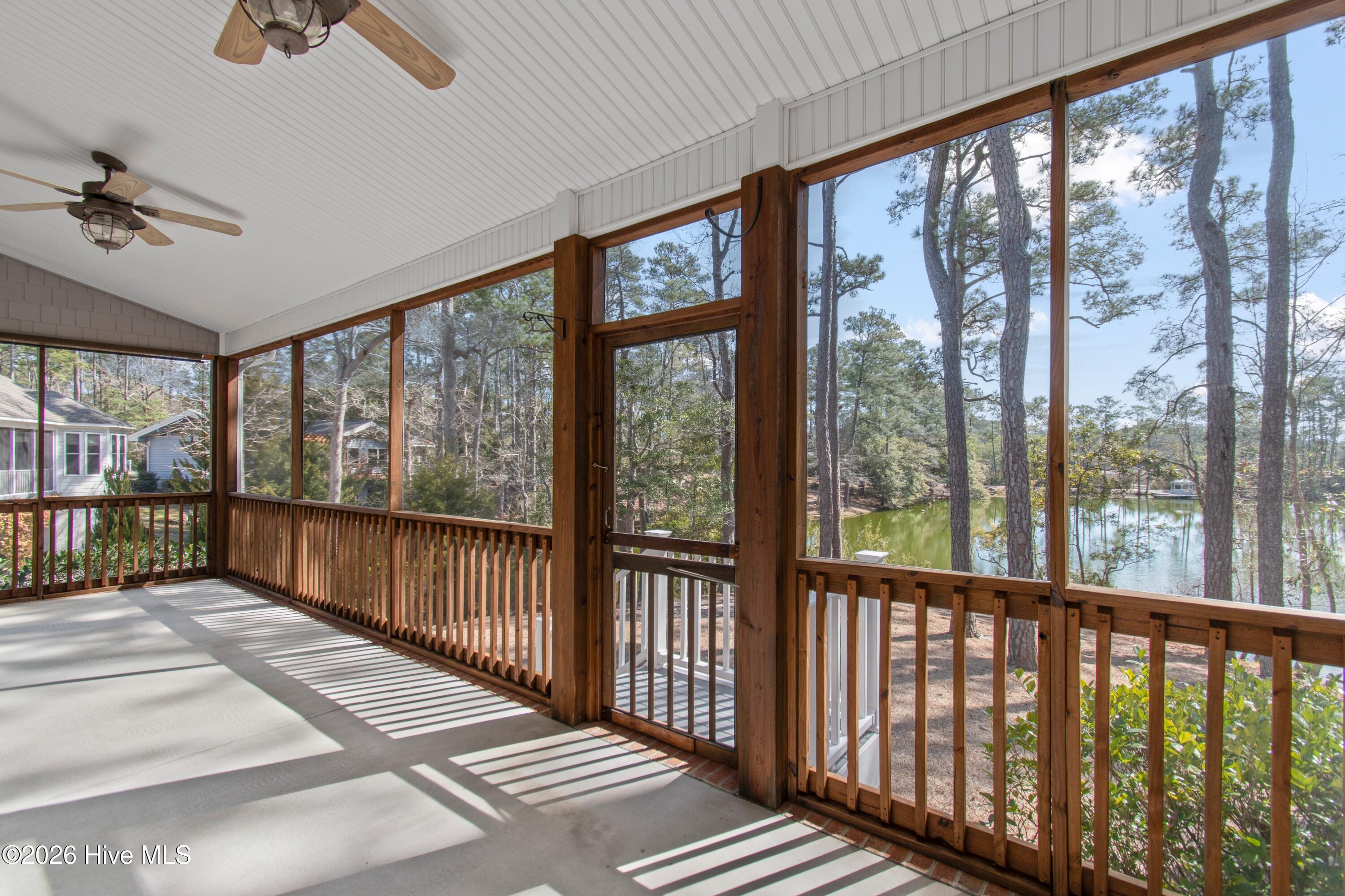 100555645 | Photo 40