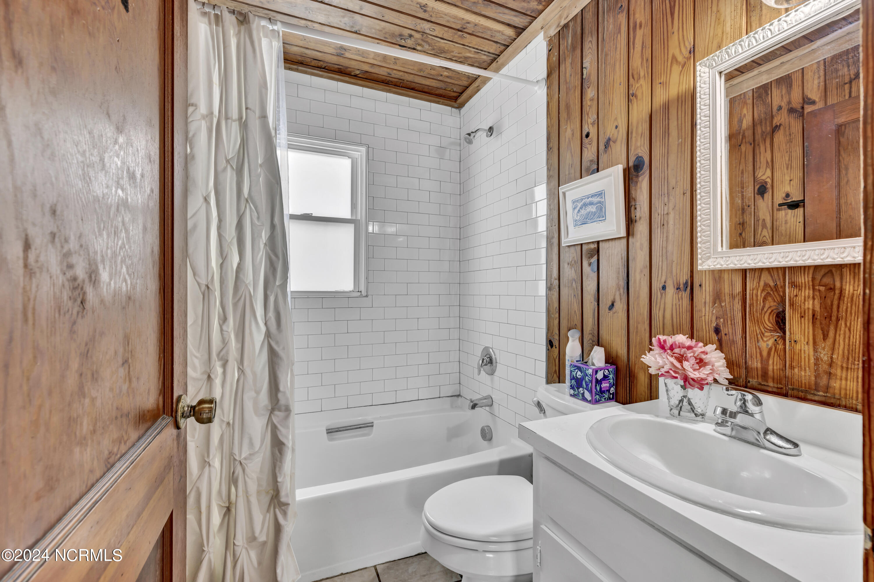 Undisclosed Address, Topsail Beach, NC, 28445