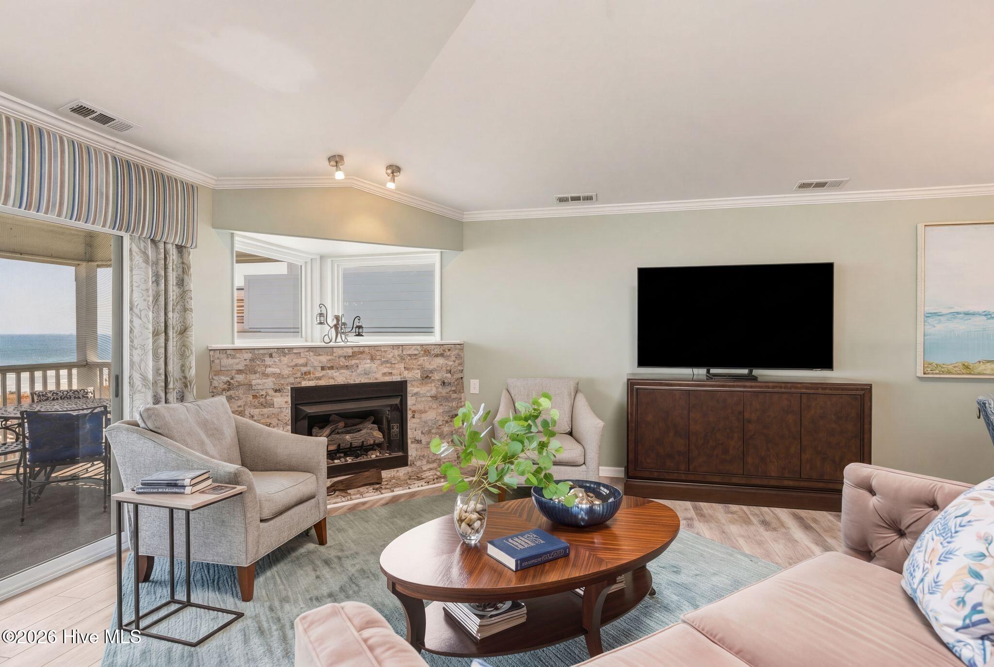 100539934 | Photo 10