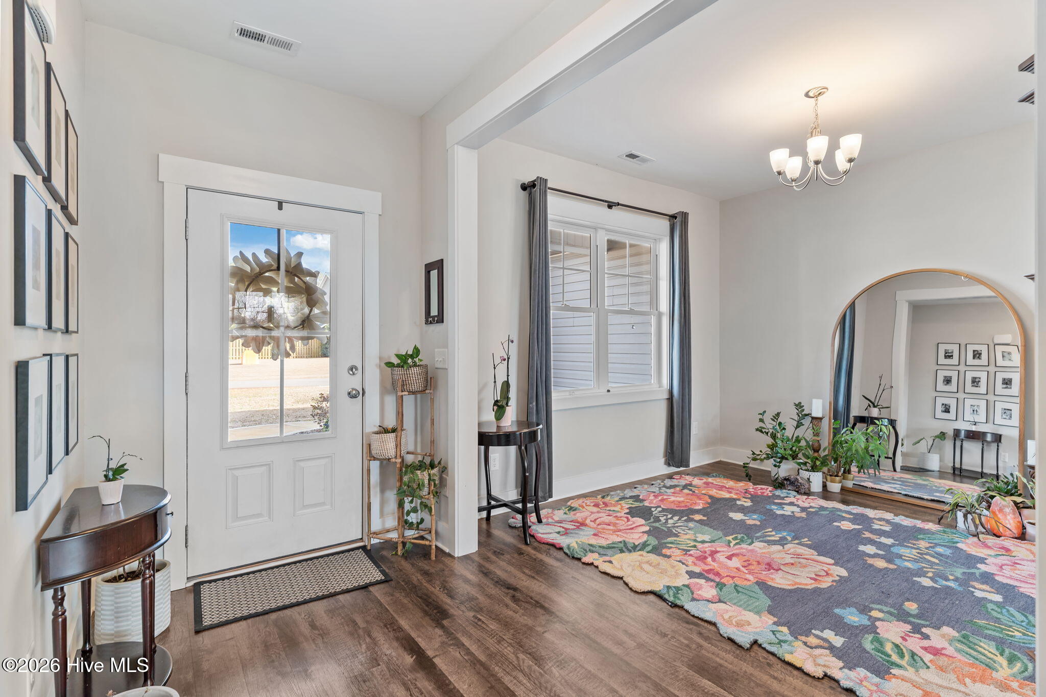 100558156 | Photo 14